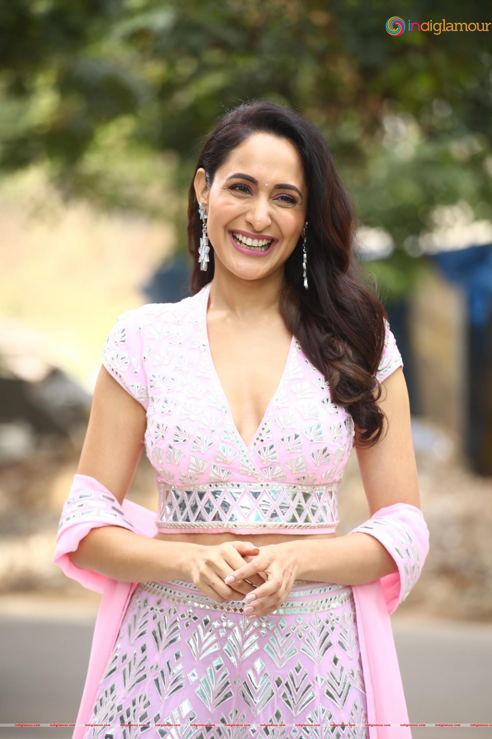 Pragya Jaiswal Actress hd photo