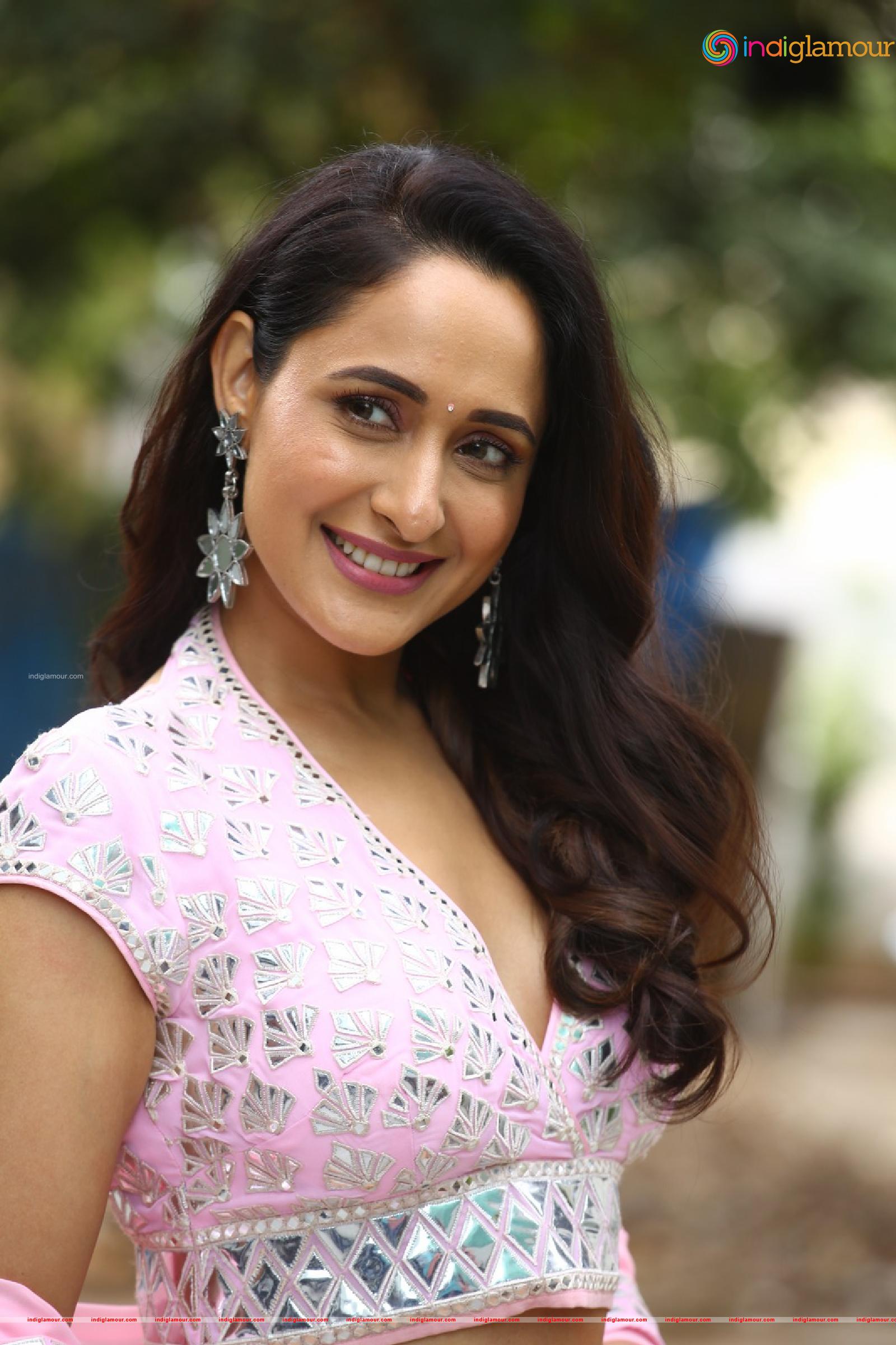 Pragya Jaiswal Actress hd photo