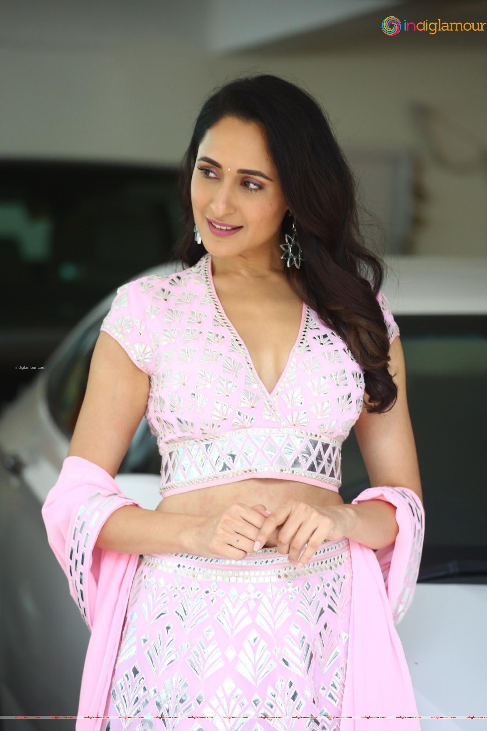 Pragya Jaiswal Actress hd photo