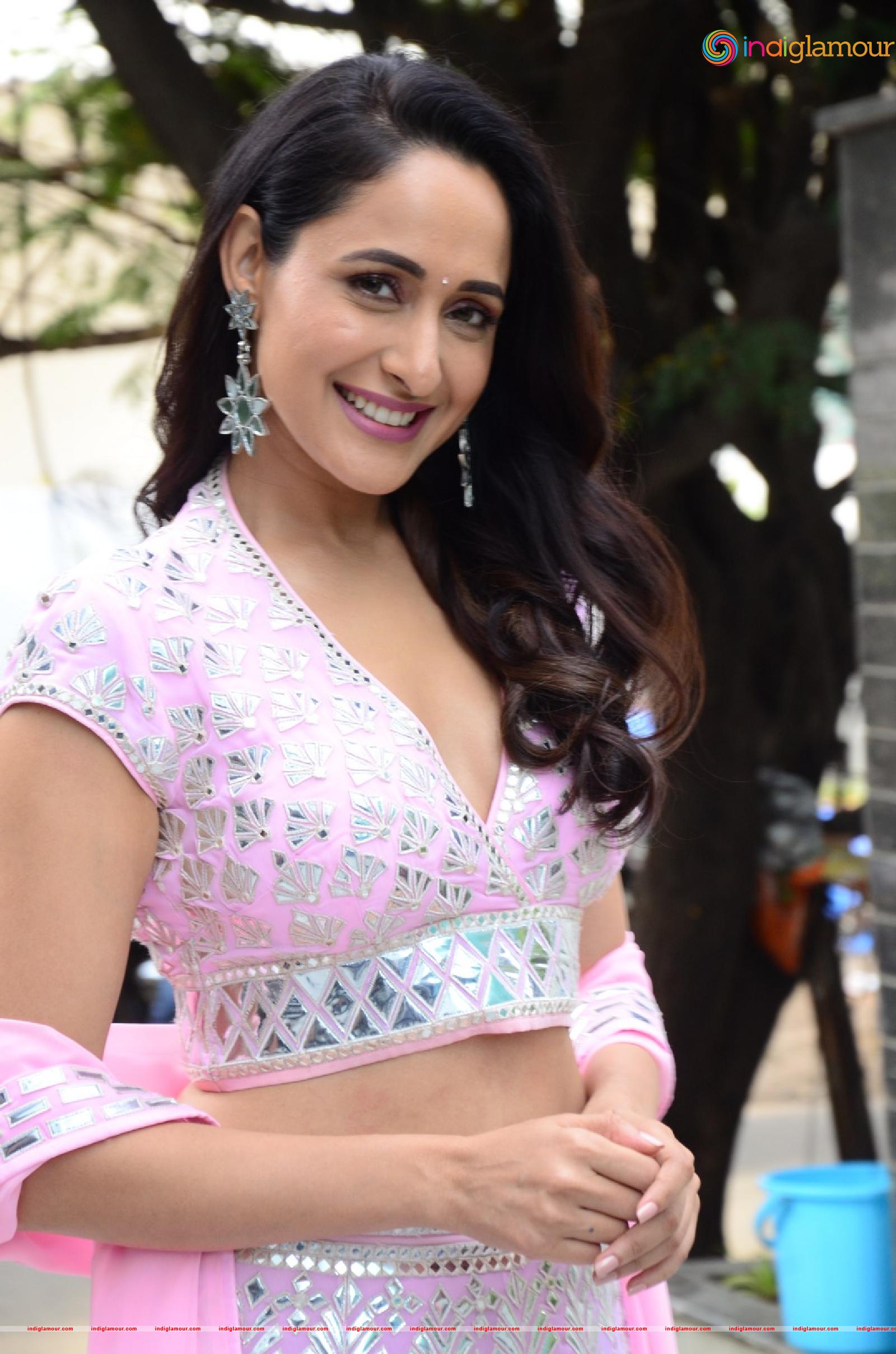 Pragya Jaiswal Actress hd photo