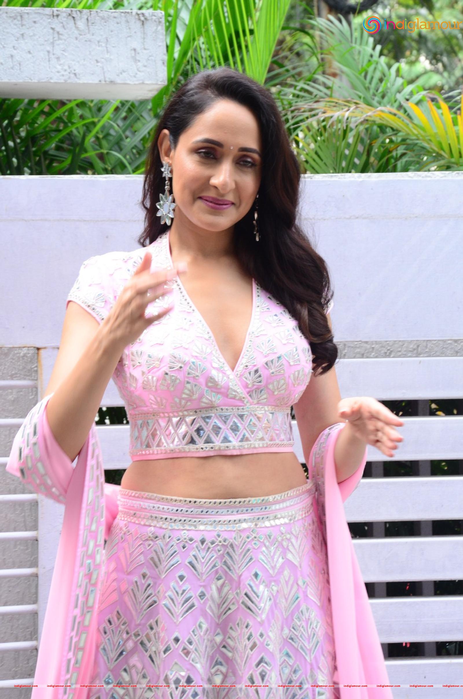 Pragya Jaiswal Actress hd photo