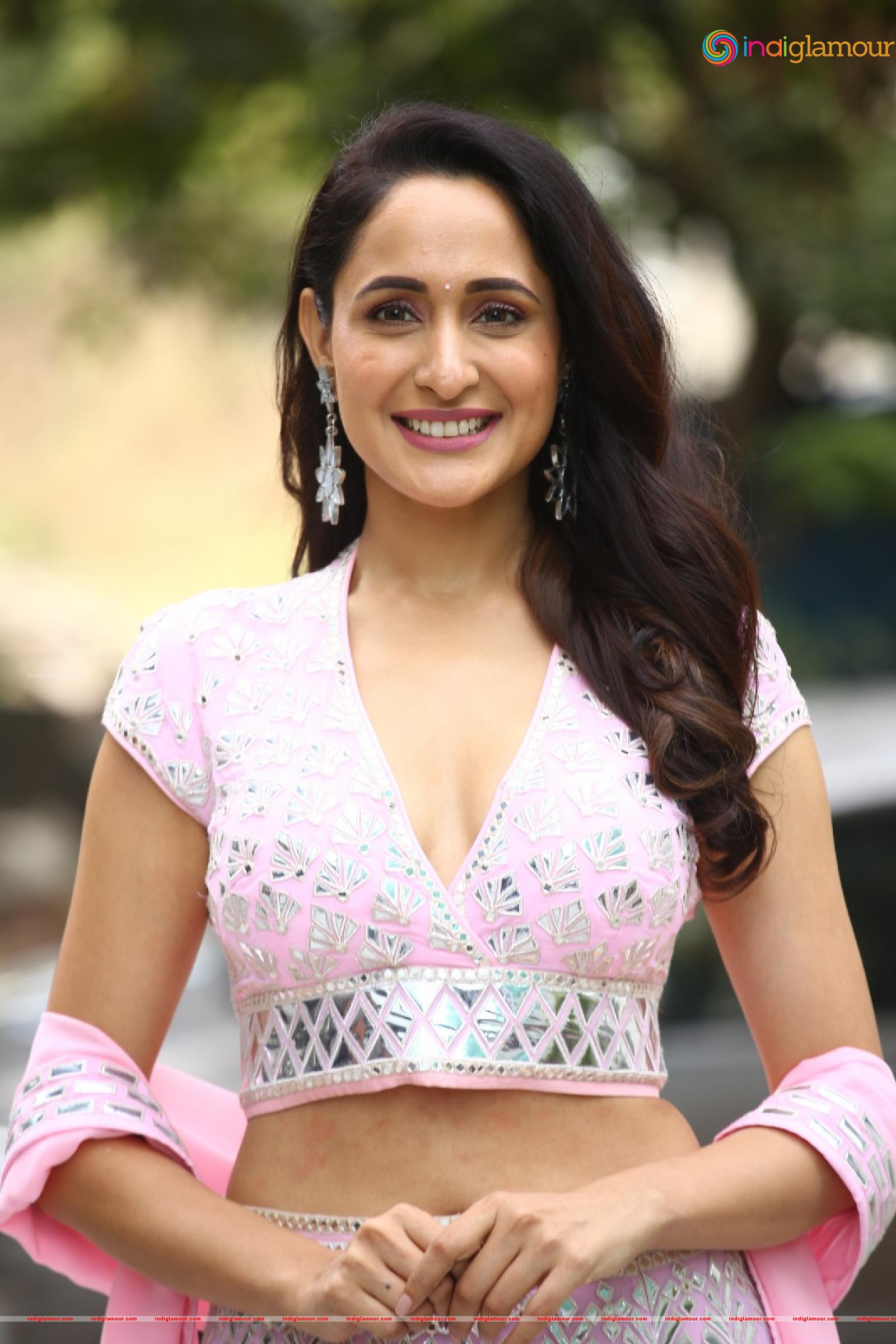 Pragya Jaiswal Actress hd photo