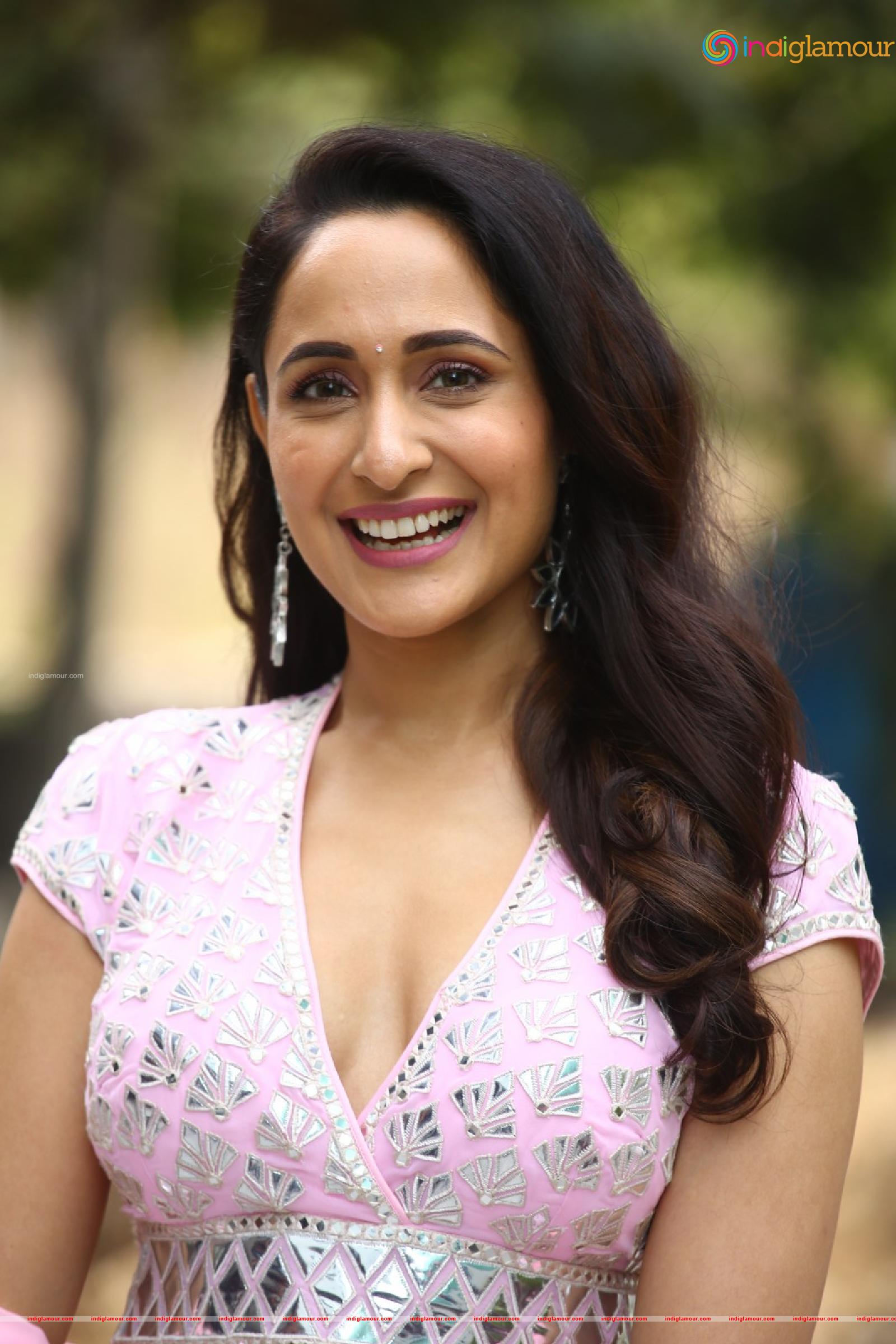 Pragya Jaiswal Actress hd photo