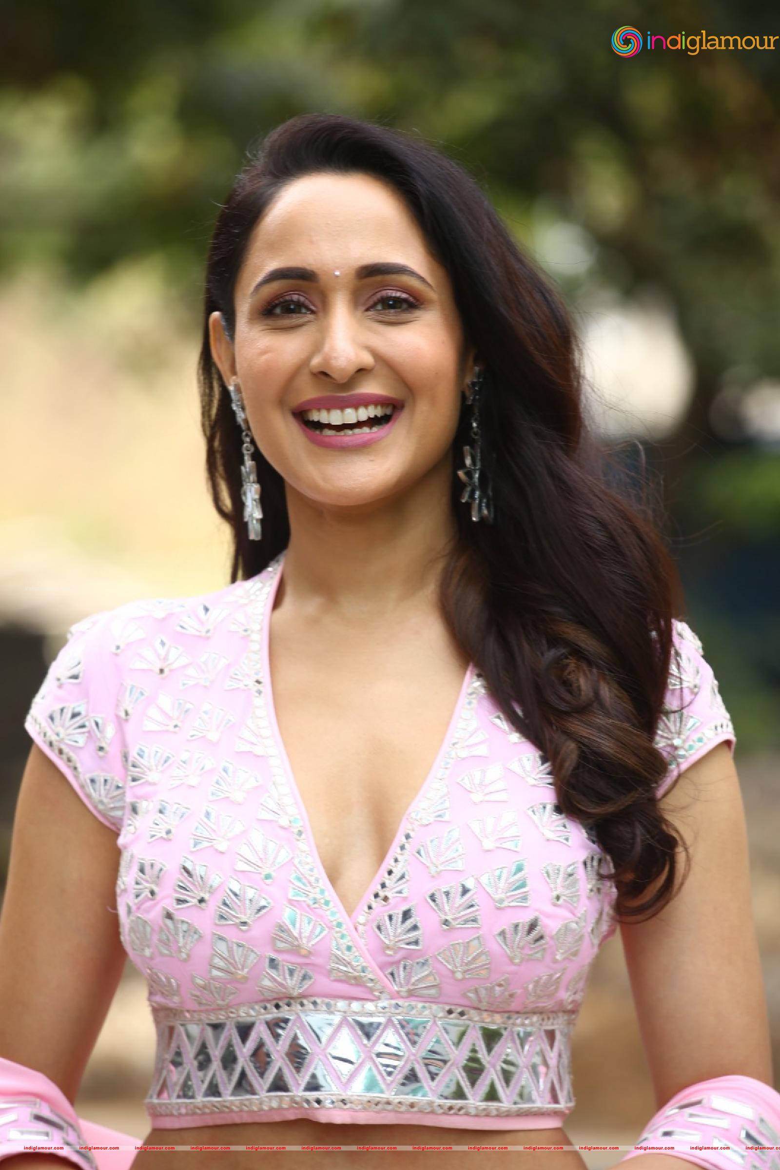 Pragya Jaiswal Actress hd photo