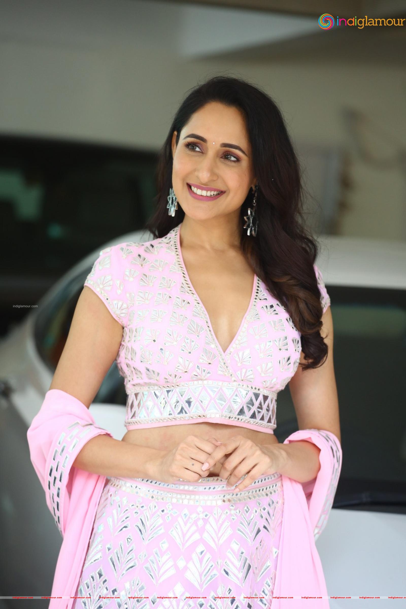 Pragya Jaiswal Actress hd photo