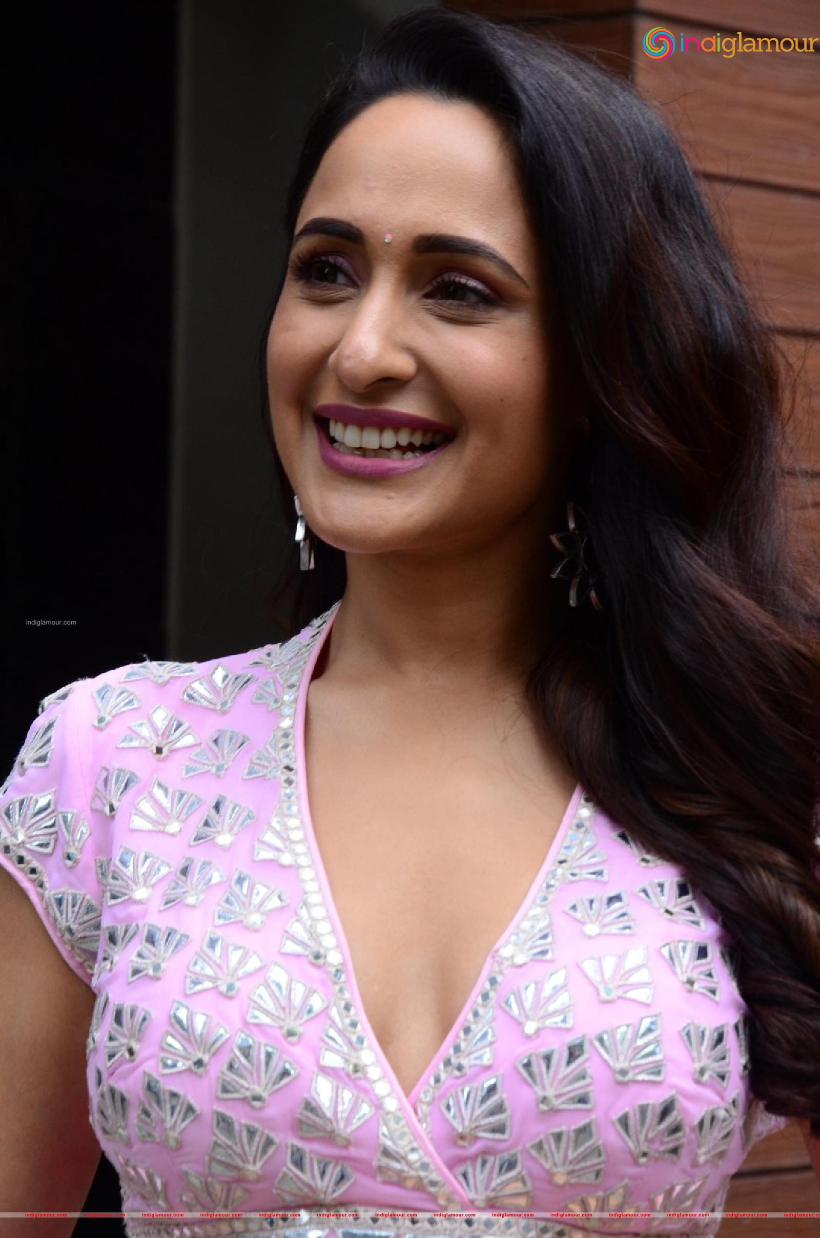 Pragya Jaiswal Actress hd photo