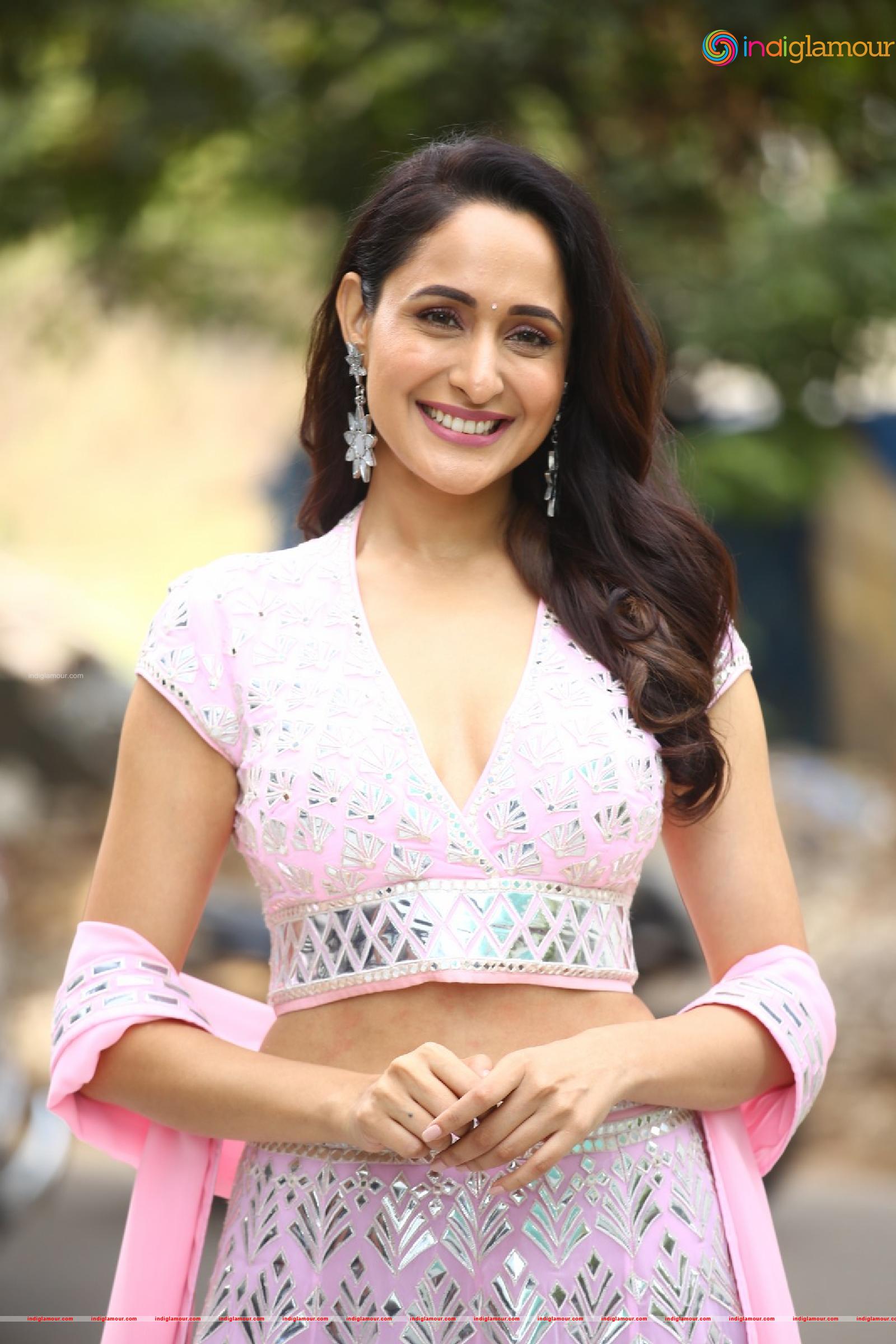 Pragya Jaiswal Actress hd photo