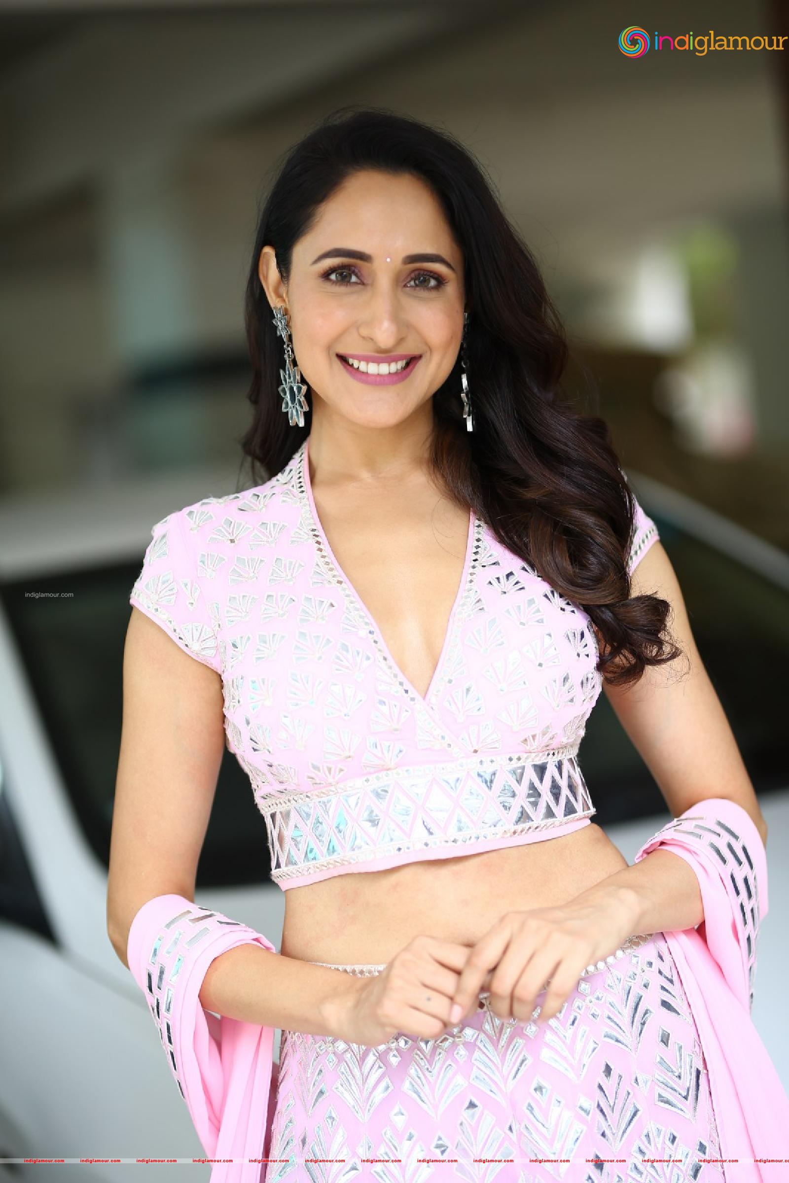 Pragya Jaiswal Actress hd photo