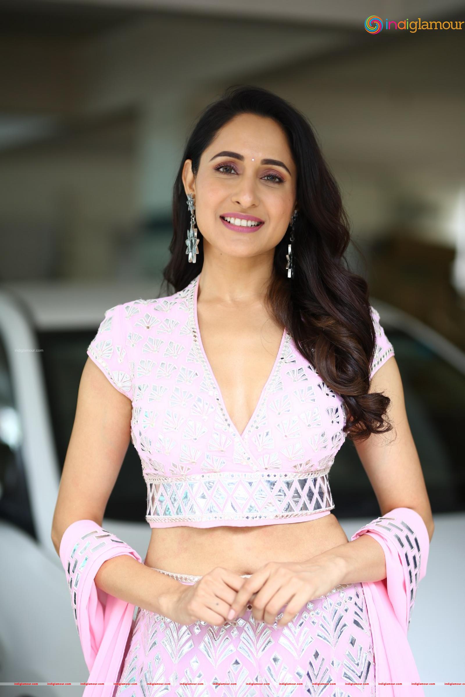 Pragya Jaiswal Actress hd photo
