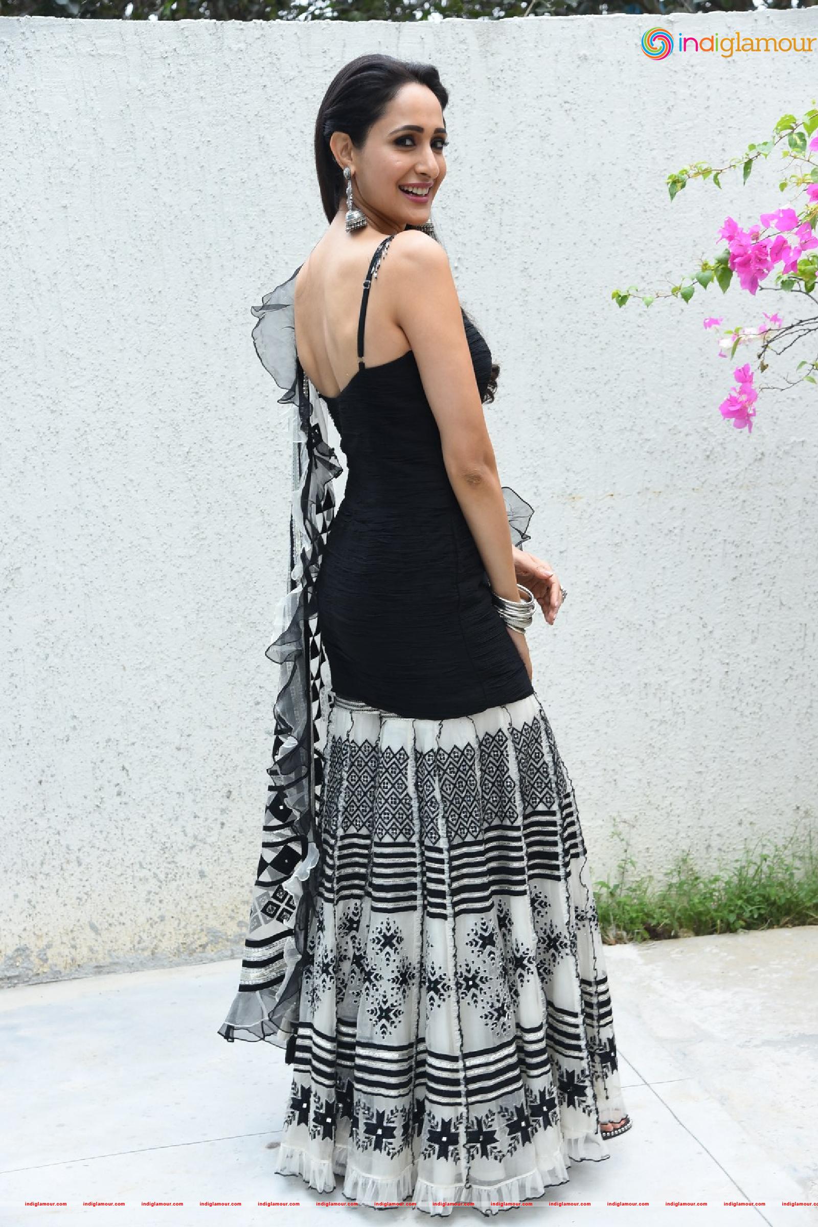 Pragya Jaiswal Actress hd photo