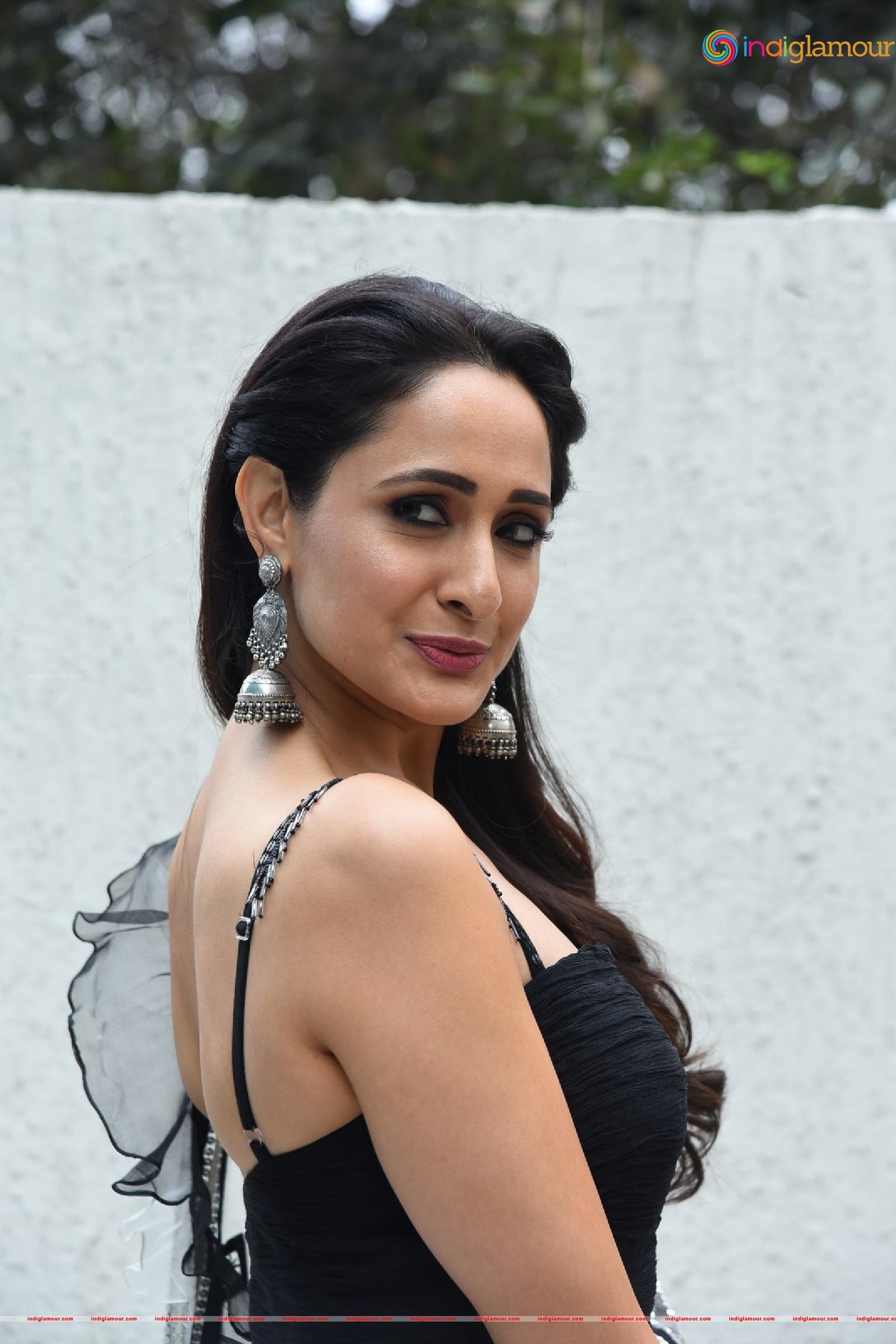 Pragya Jaiswal Actress hd photo