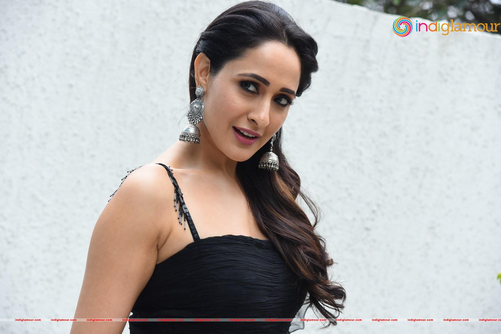 Pragya Jaiswal Actress hd photo