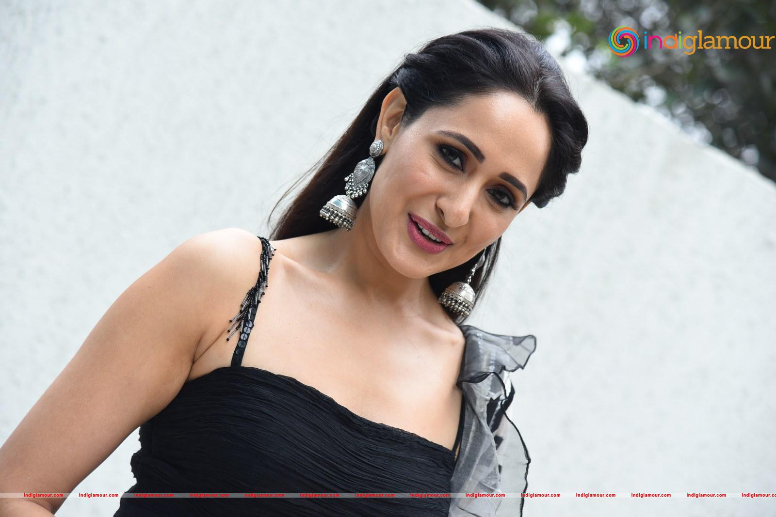 Pragya Jaiswal Actress hd photo