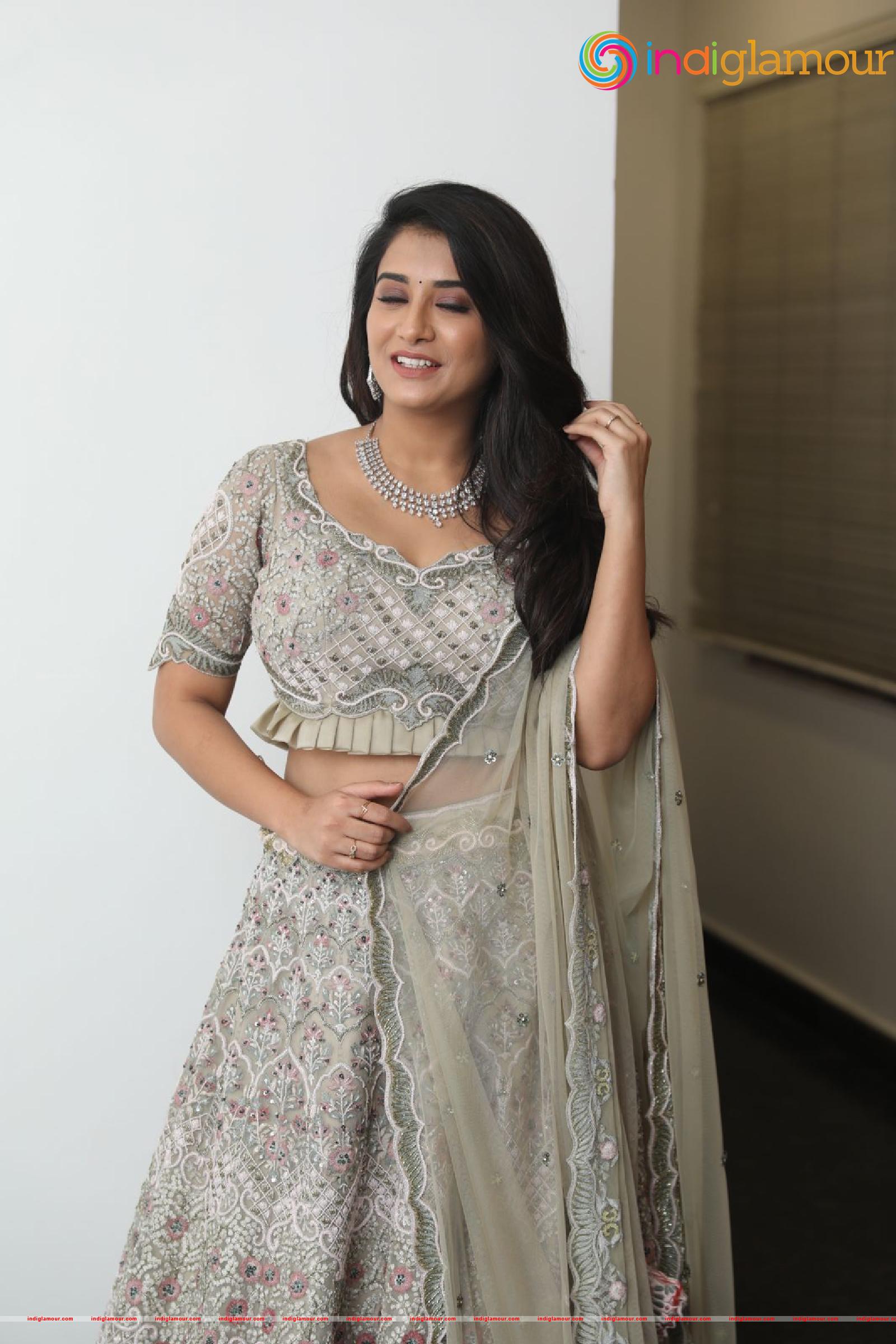 Rashi Singh Actress hd photo
