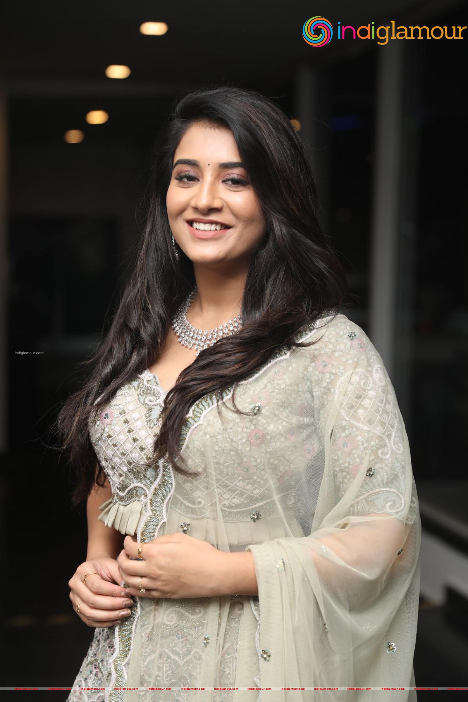 Rashi Singh Actress hd photo