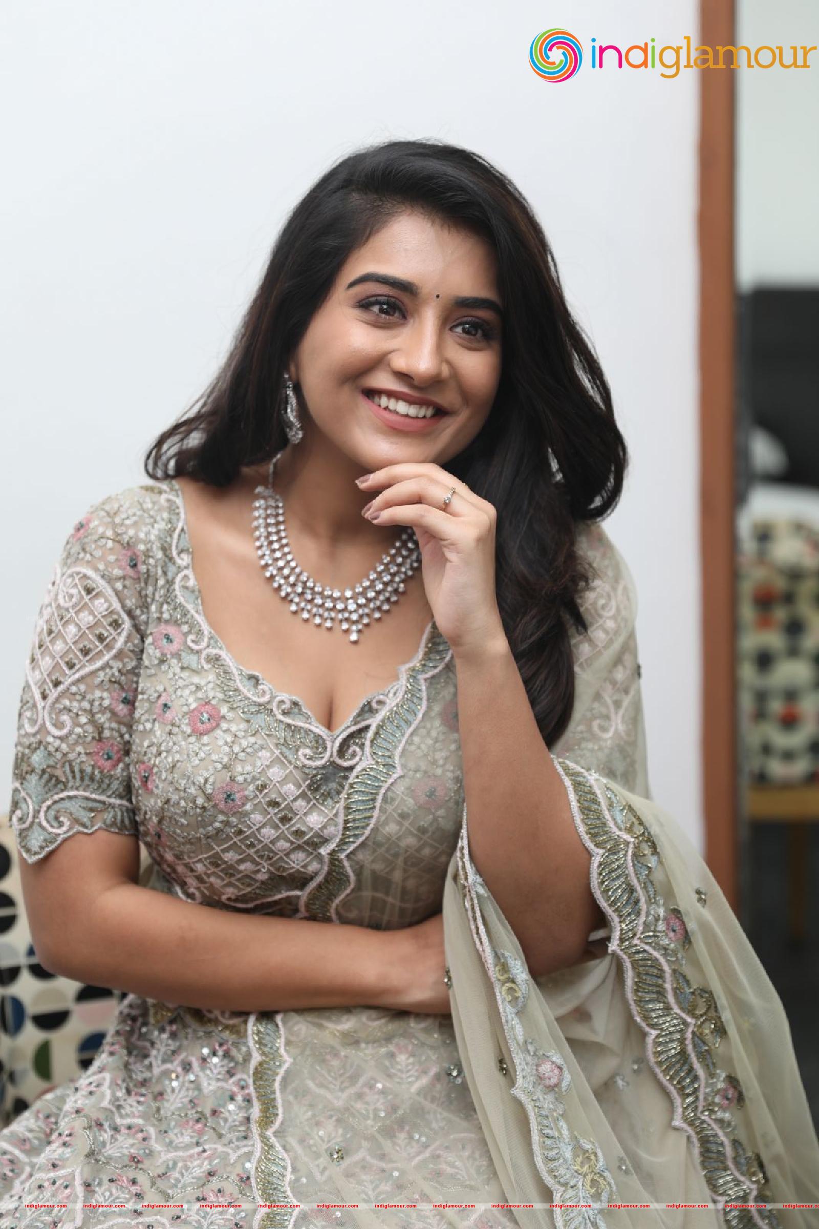 Rashi Singh Actress hd photo