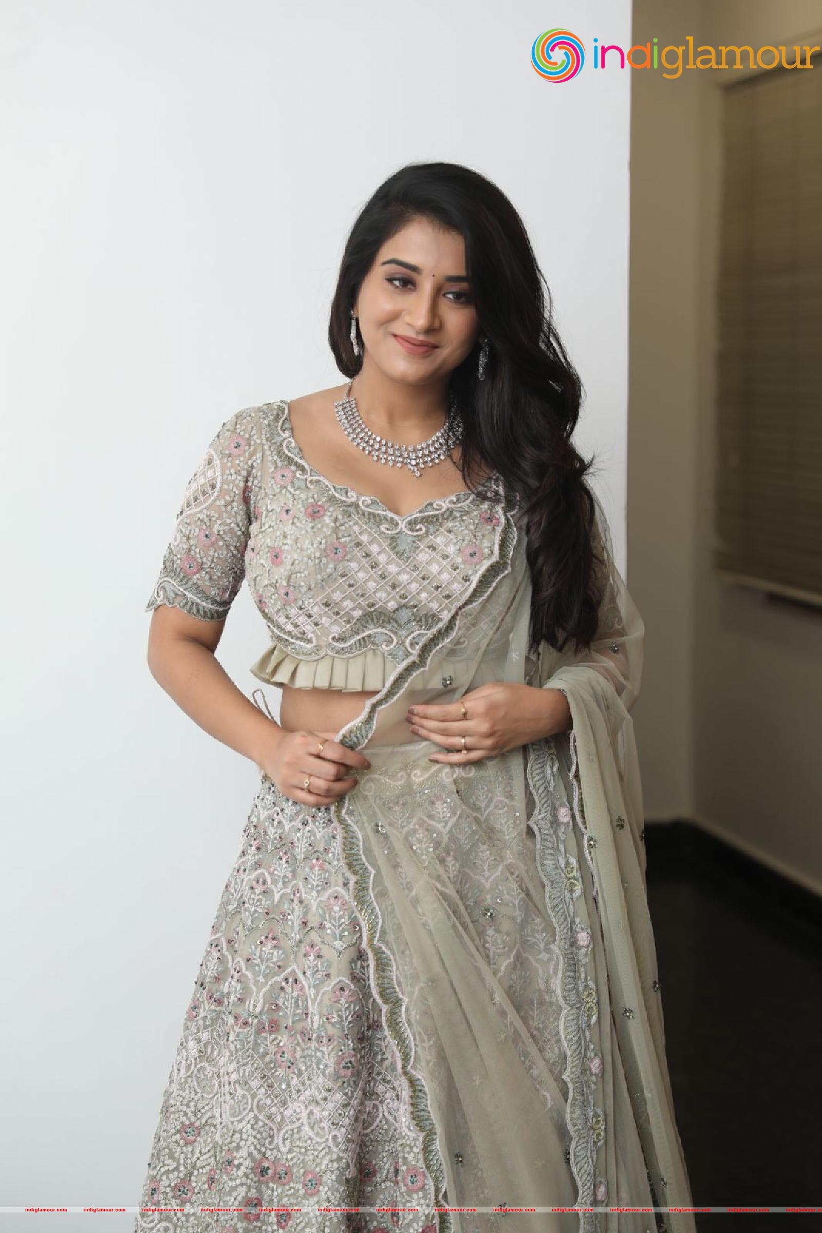 Rashi Singh Actress hd photo