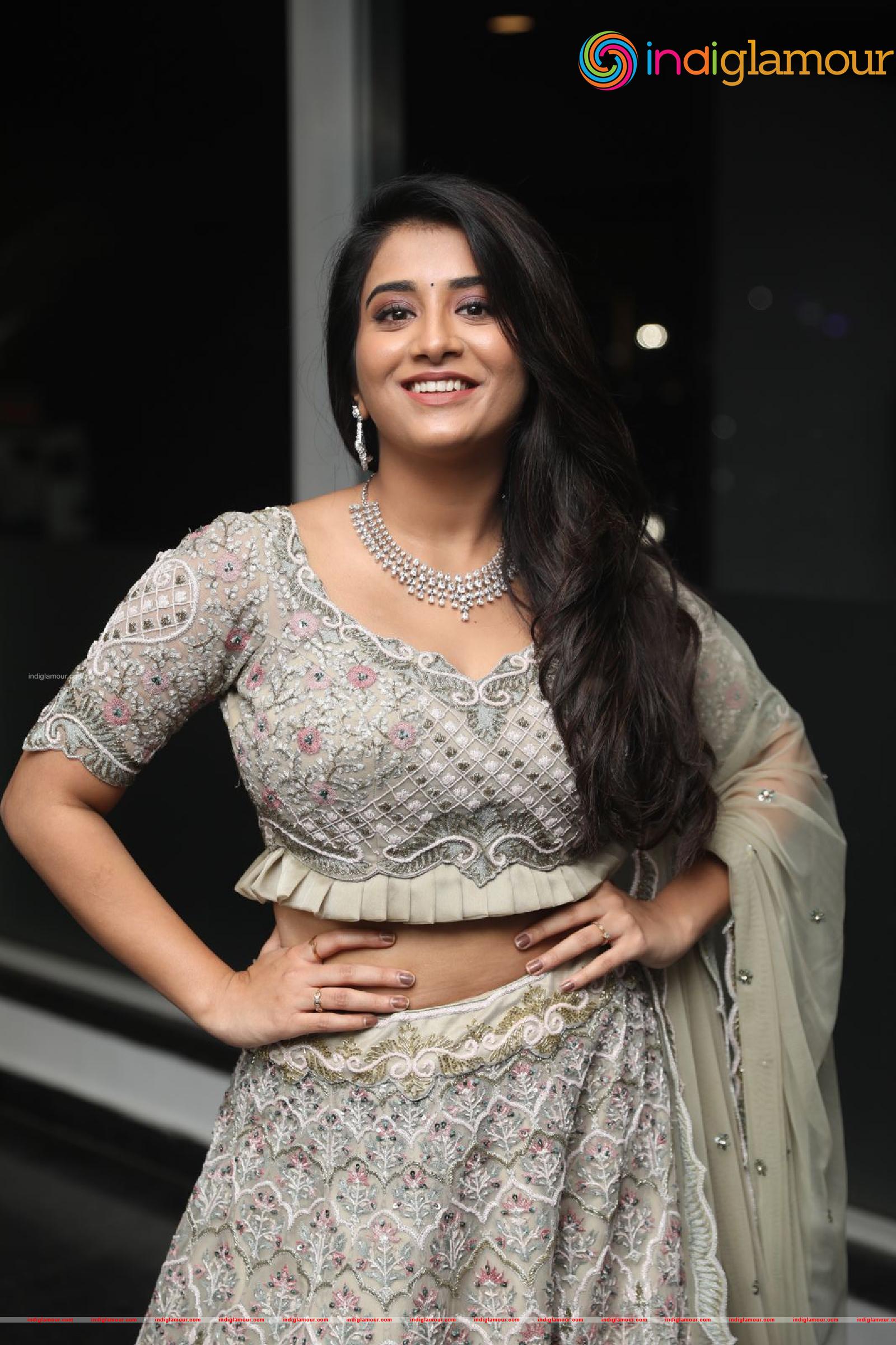 Rashi Singh Actress hd photo