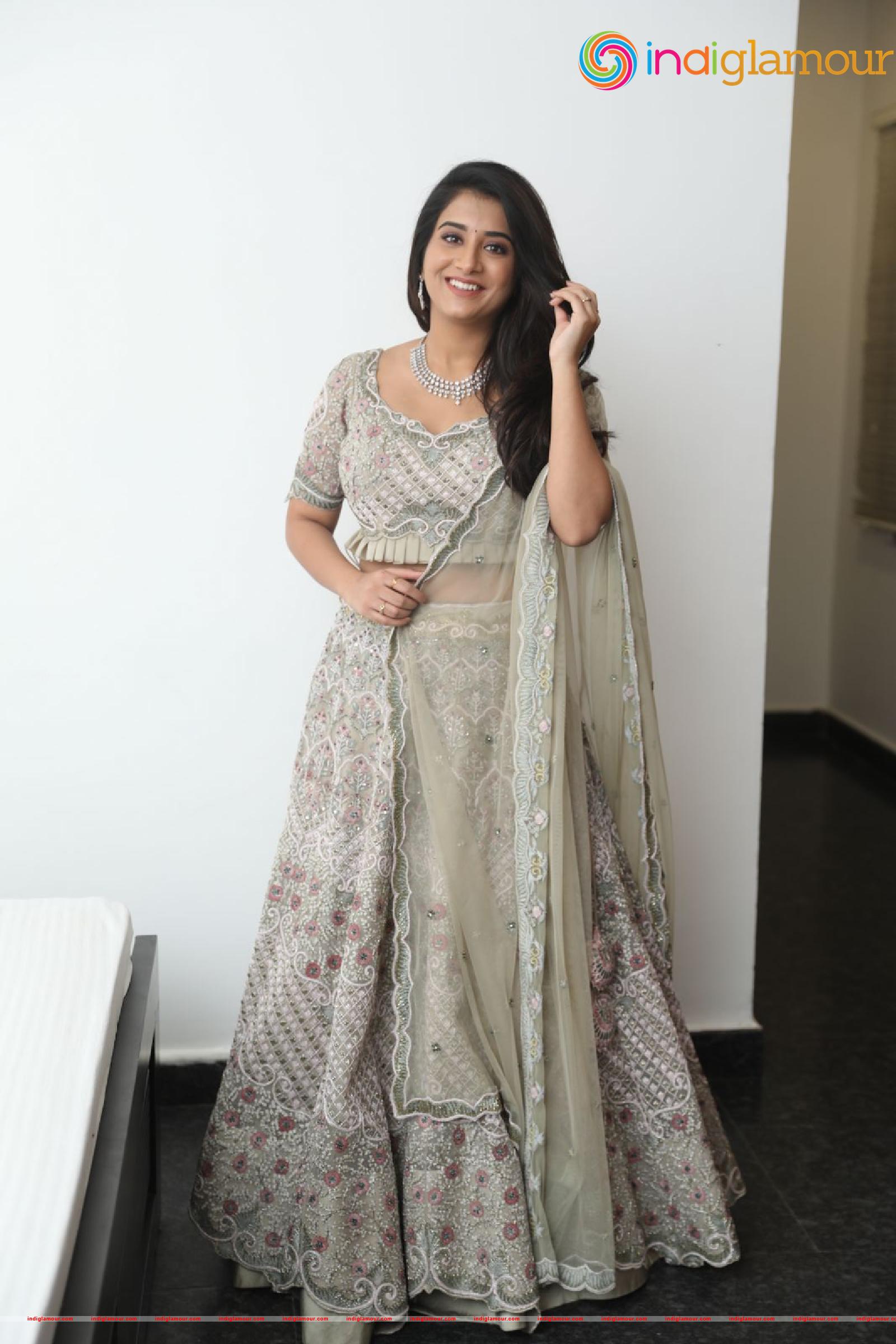 Rashi Singh Actress hd photo