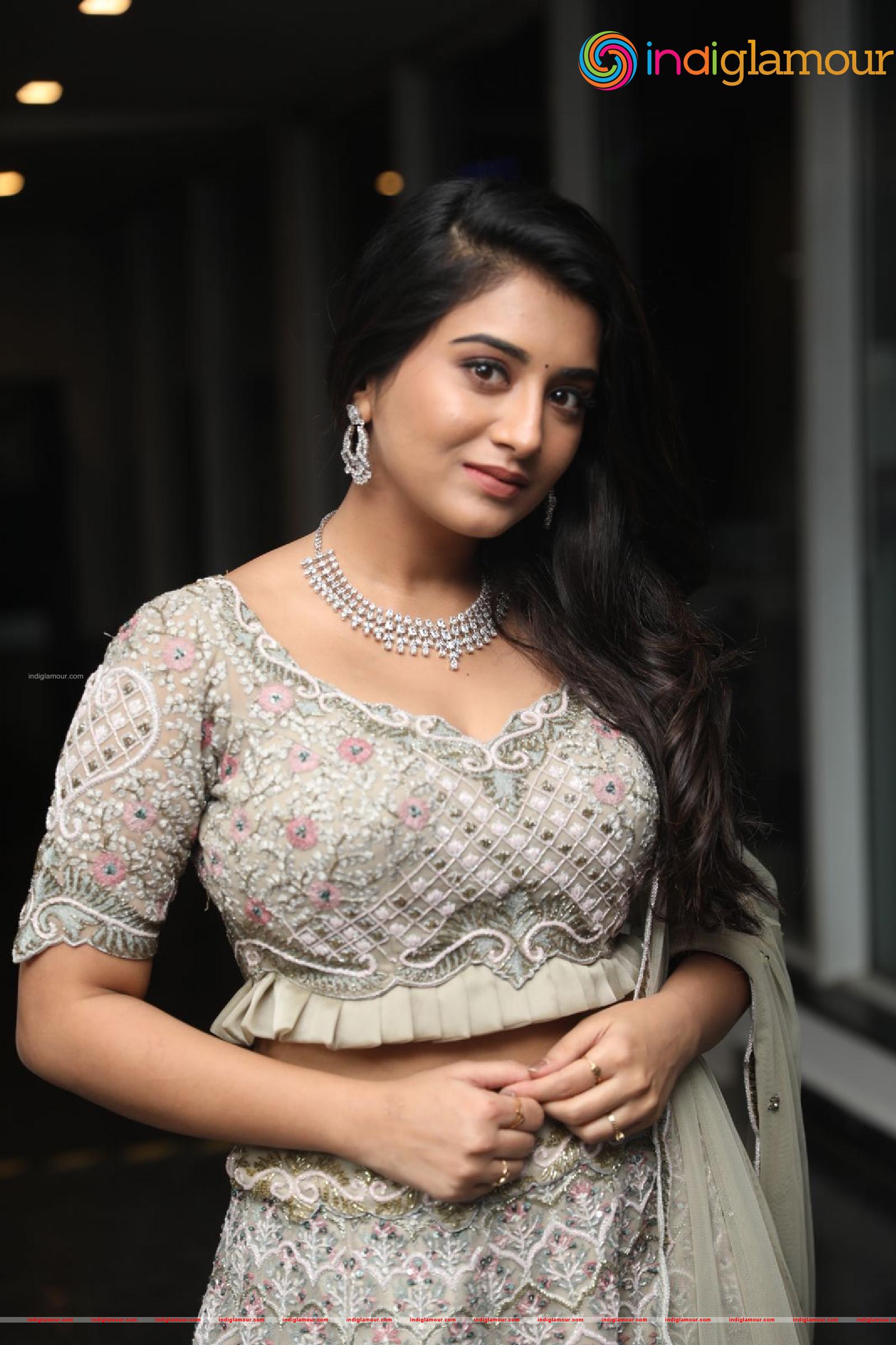 Rashi Singh Actress hd photo