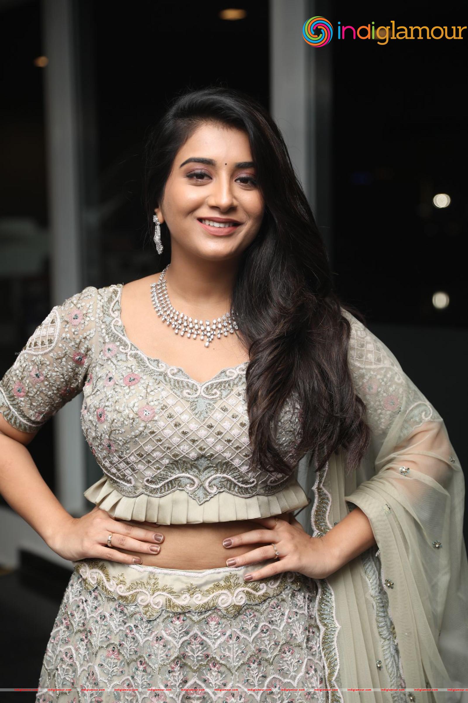 Rashi Singh Actress hd photo