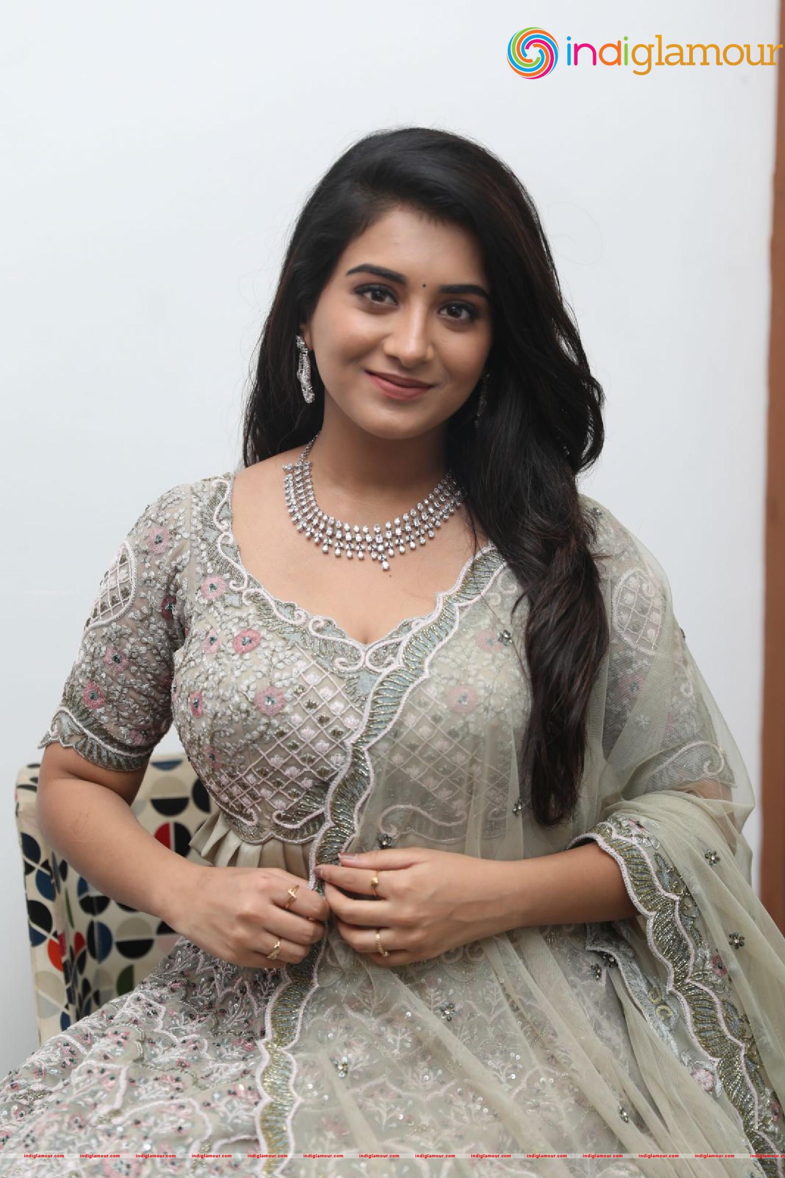 Rashi Singh Actress hd photo