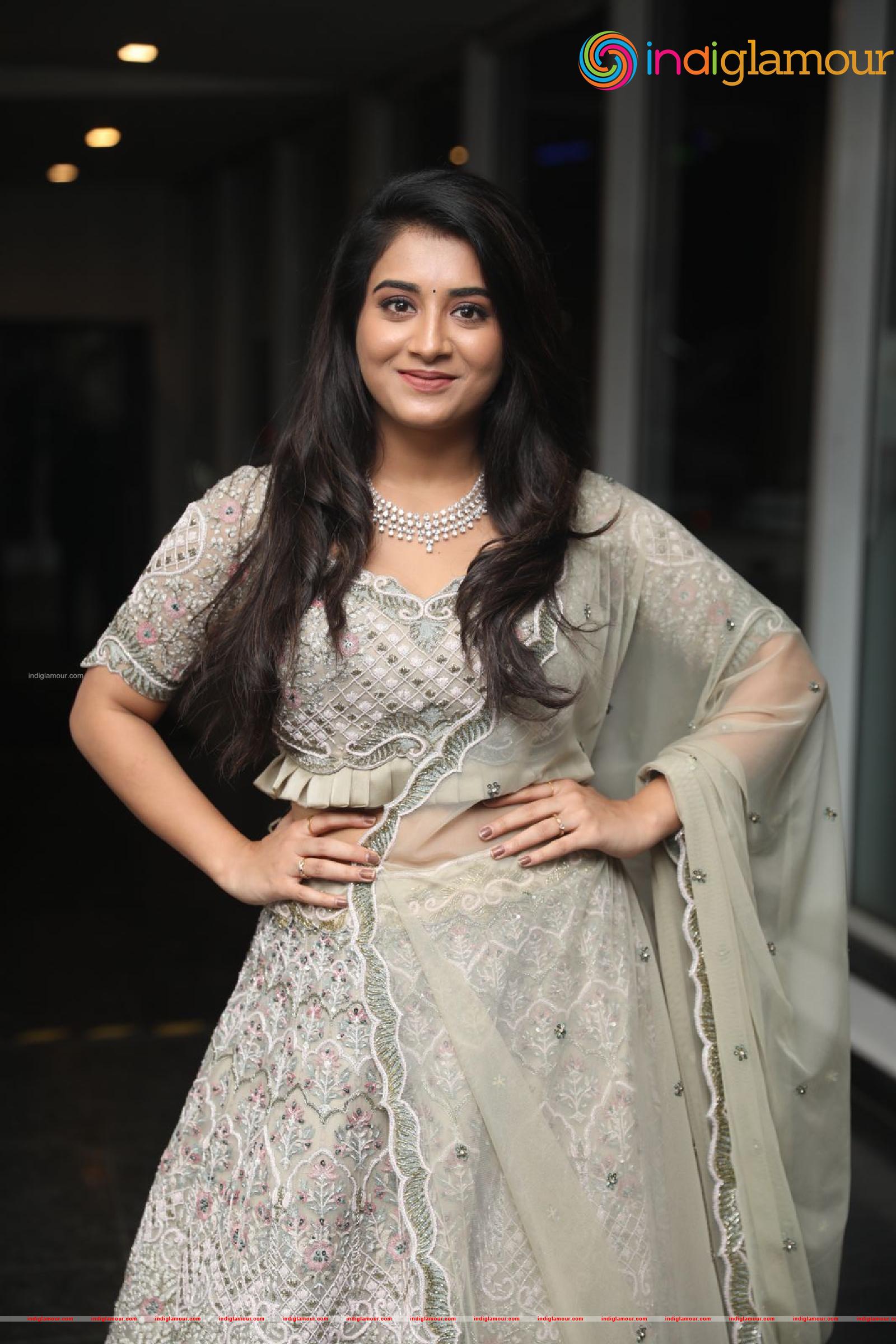 Rashi Singh Actress hd photo