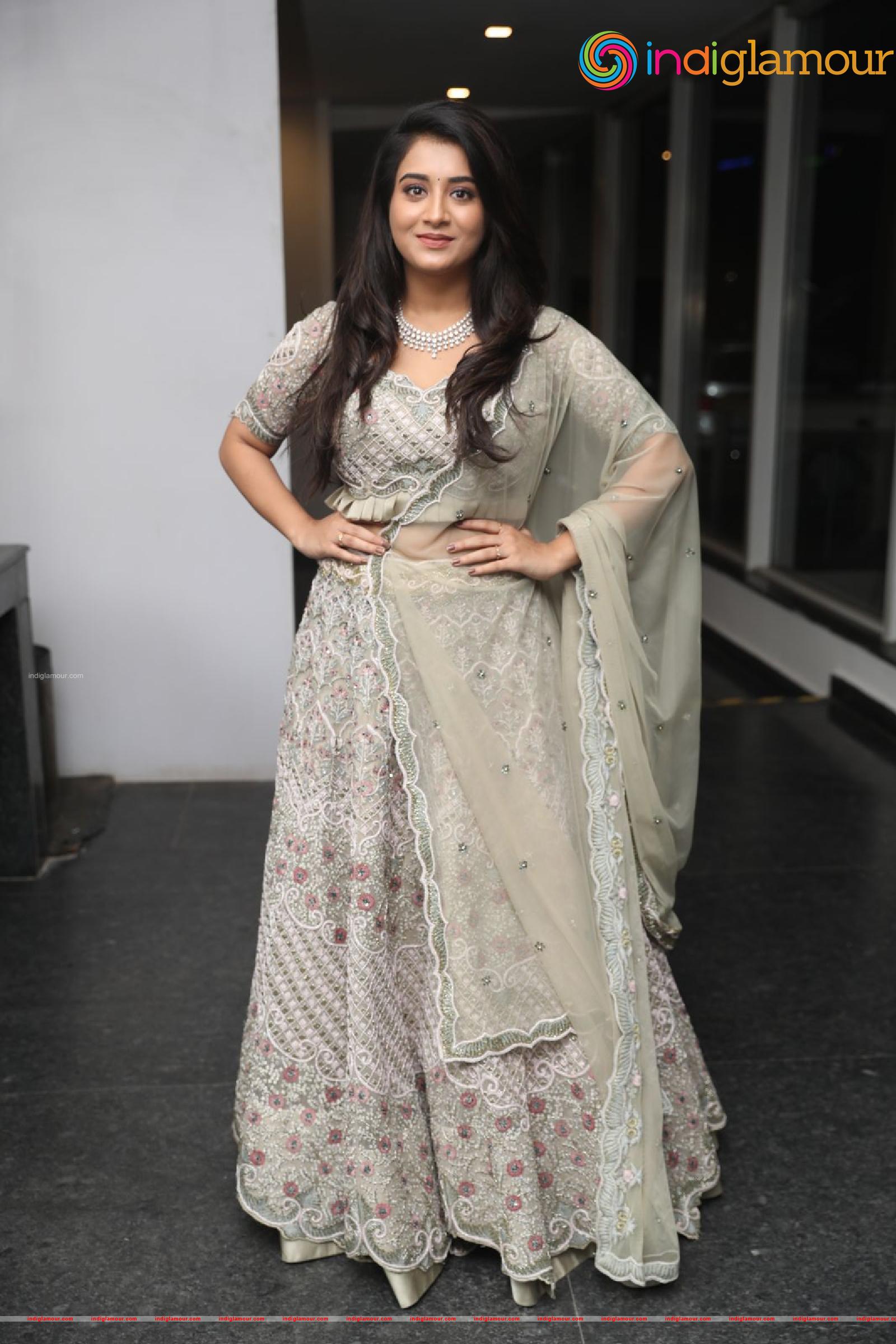 Rashi Singh Actress hd photo