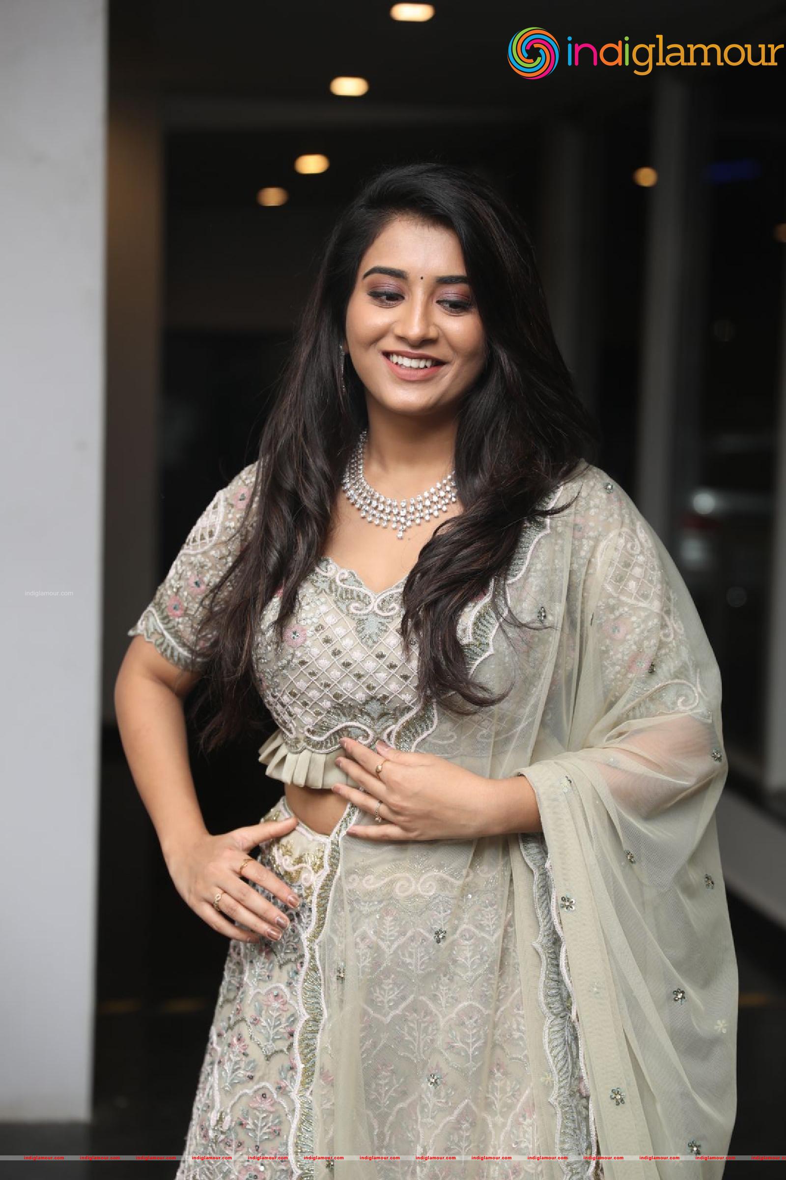 Rashi Singh Actress hd photo