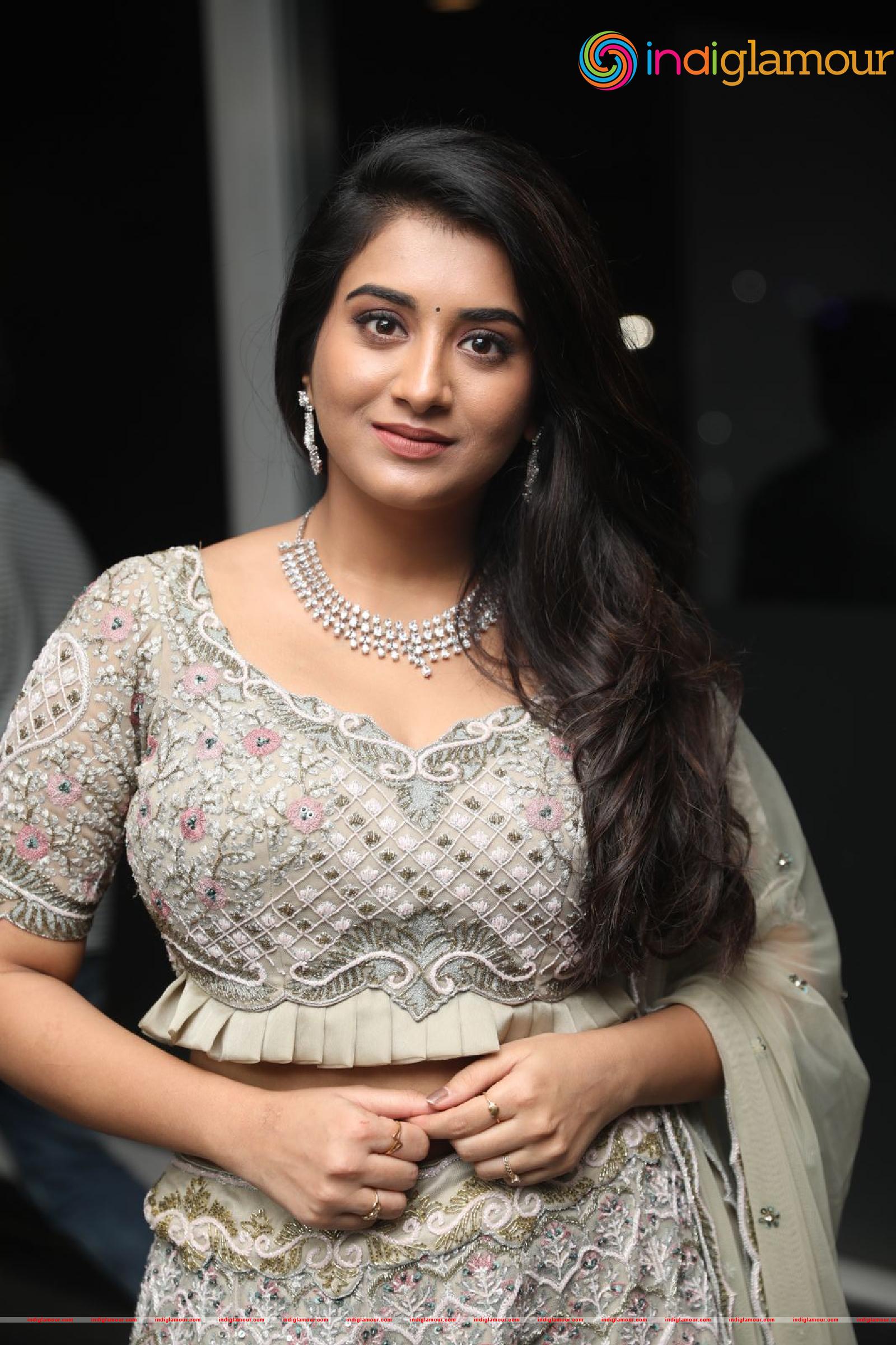 Rashi Singh Actress hd photo