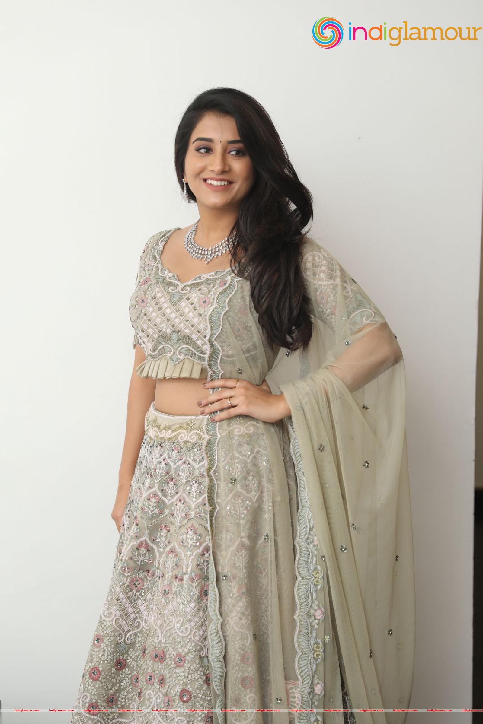 Rashi Singh Actress hd photo