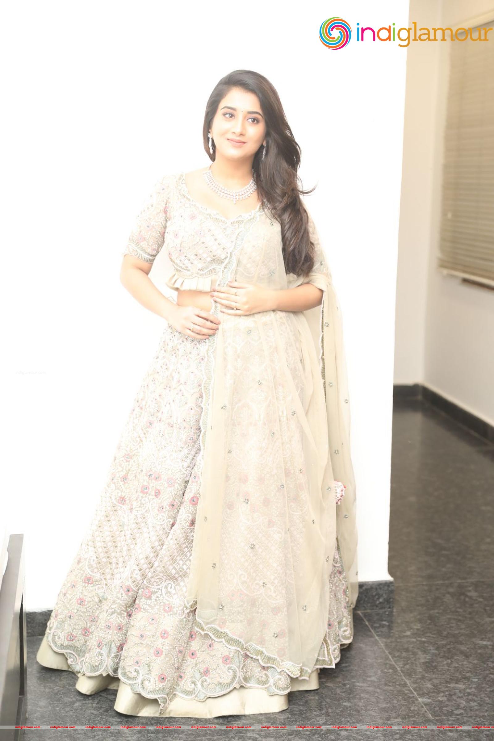 Rashi Singh Actress hd photo