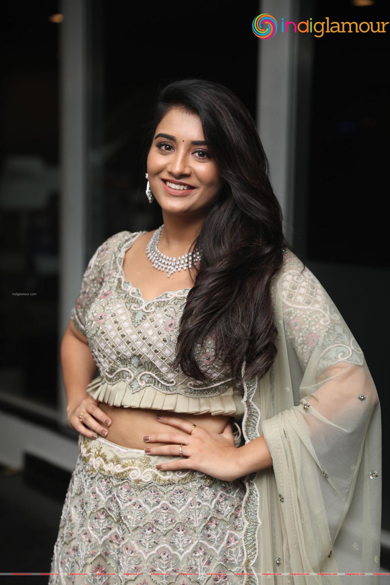 Rashi Singh Actress hd photo