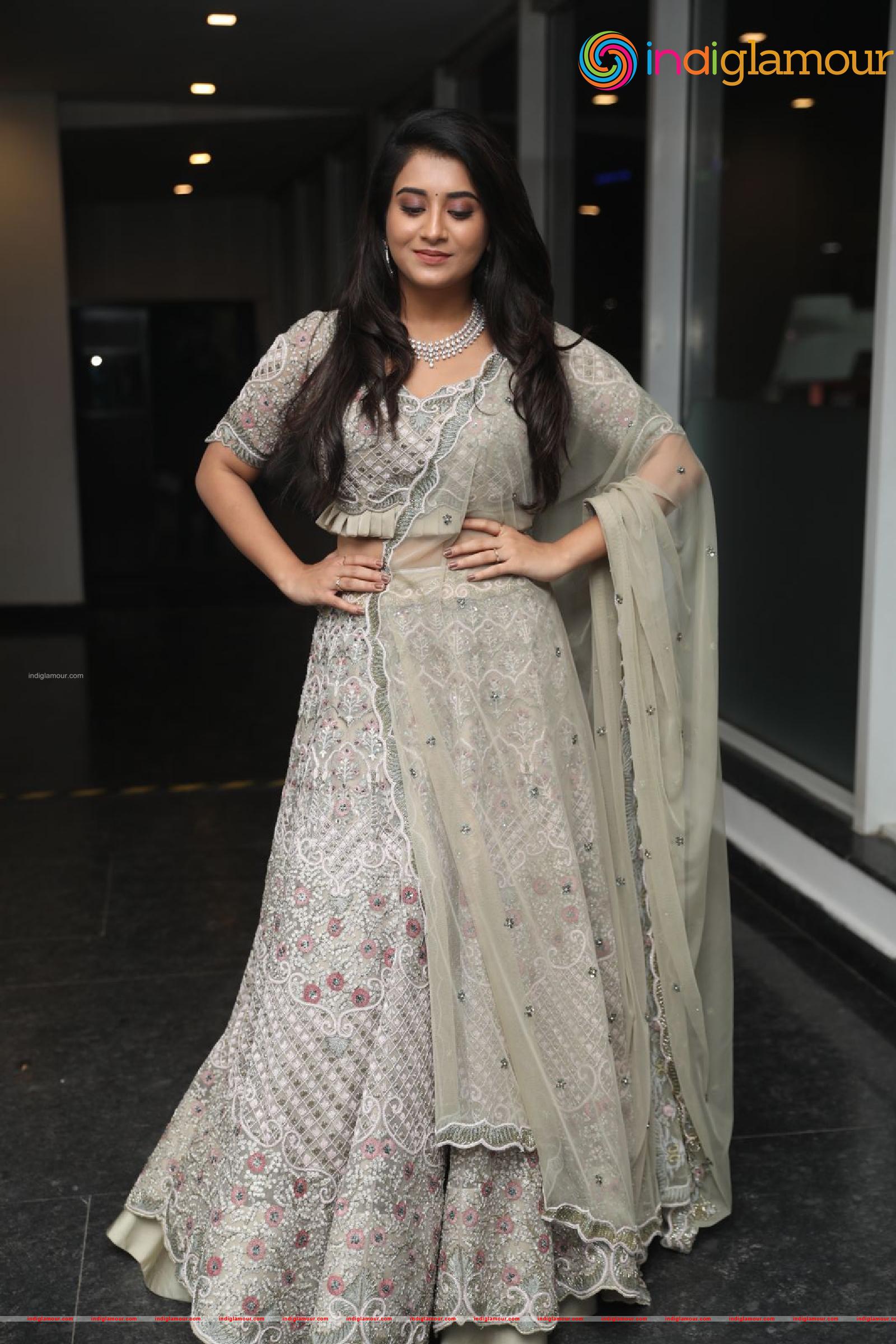 Rashi Singh Actress hd photo