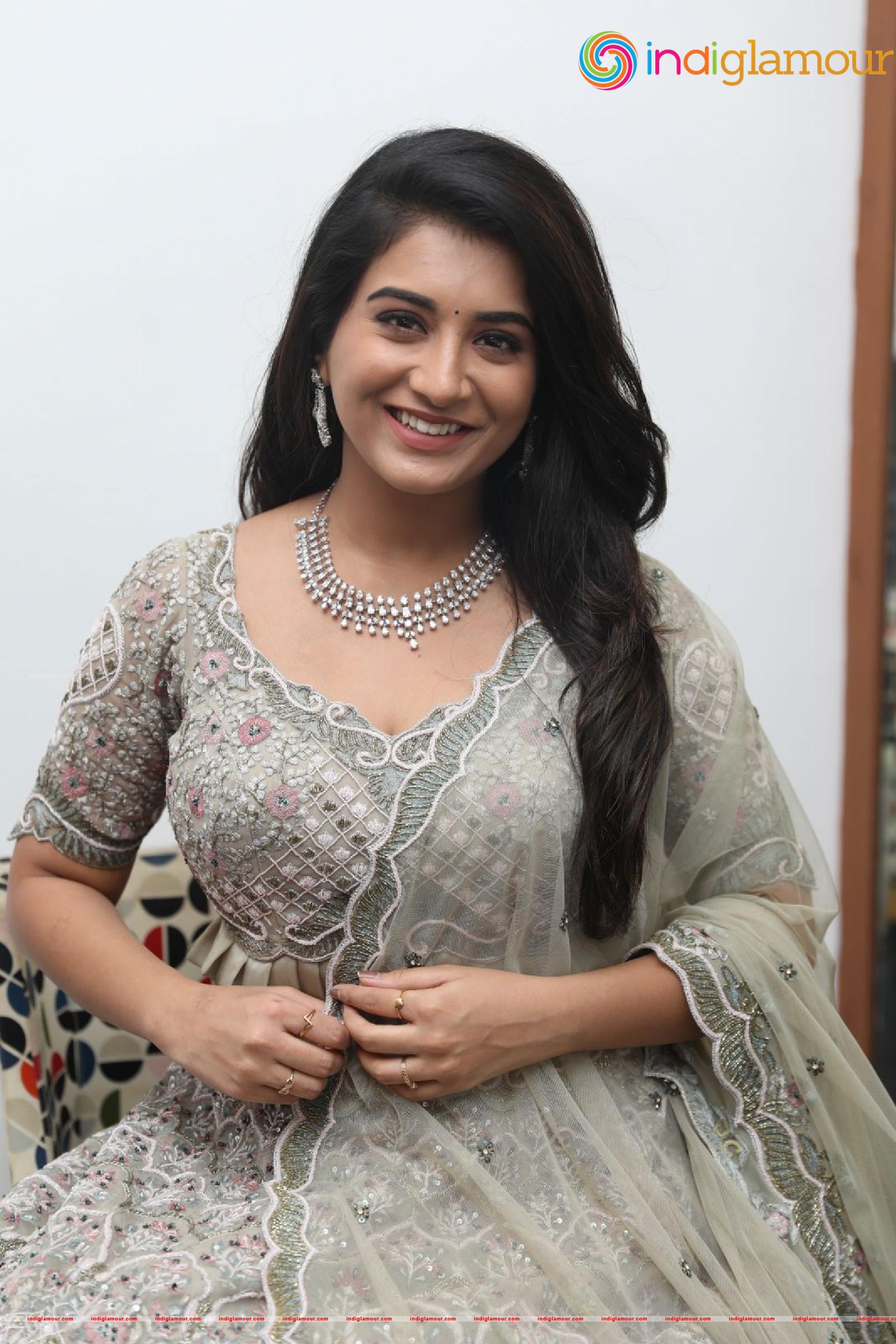 Rashi Singh Actress hd photo