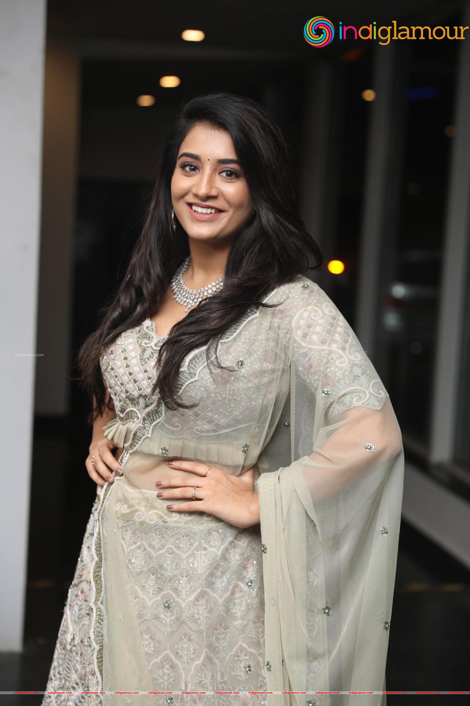 Rashi Singh Actress hd photo