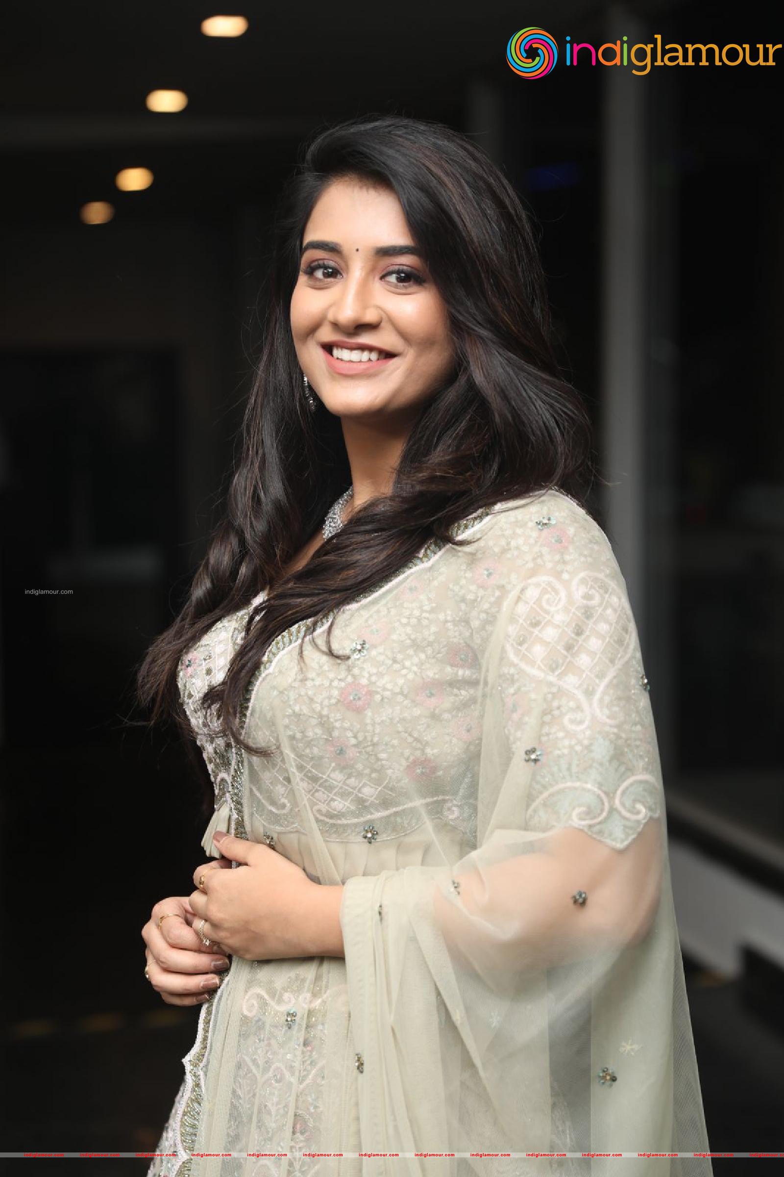 Rashi Singh Actress hd photo