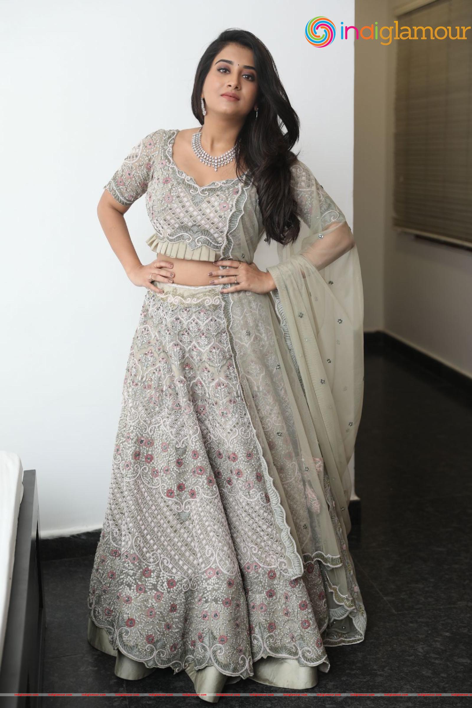 Rashi Singh Actress hd photo