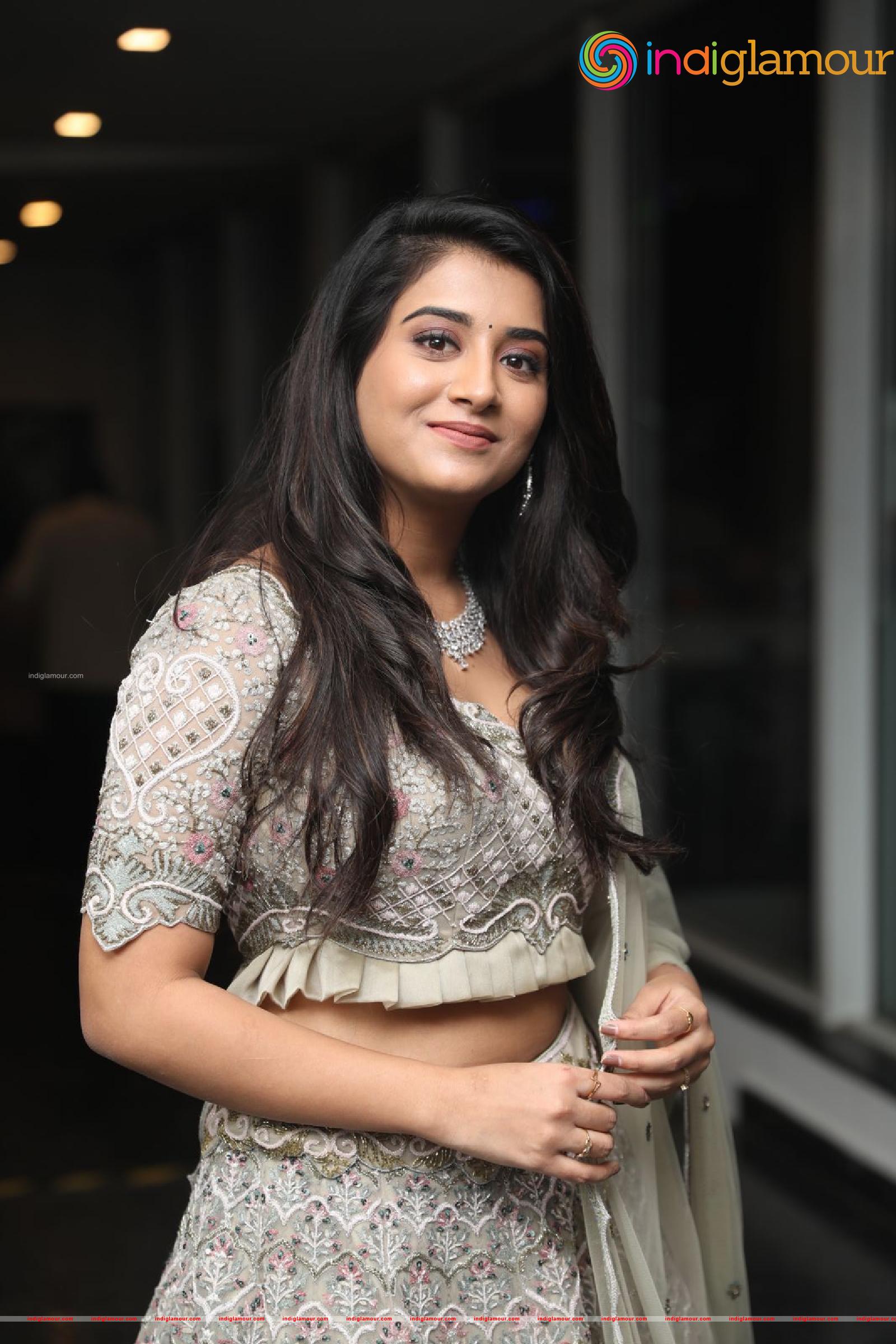 Rashi Singh Actress hd photo