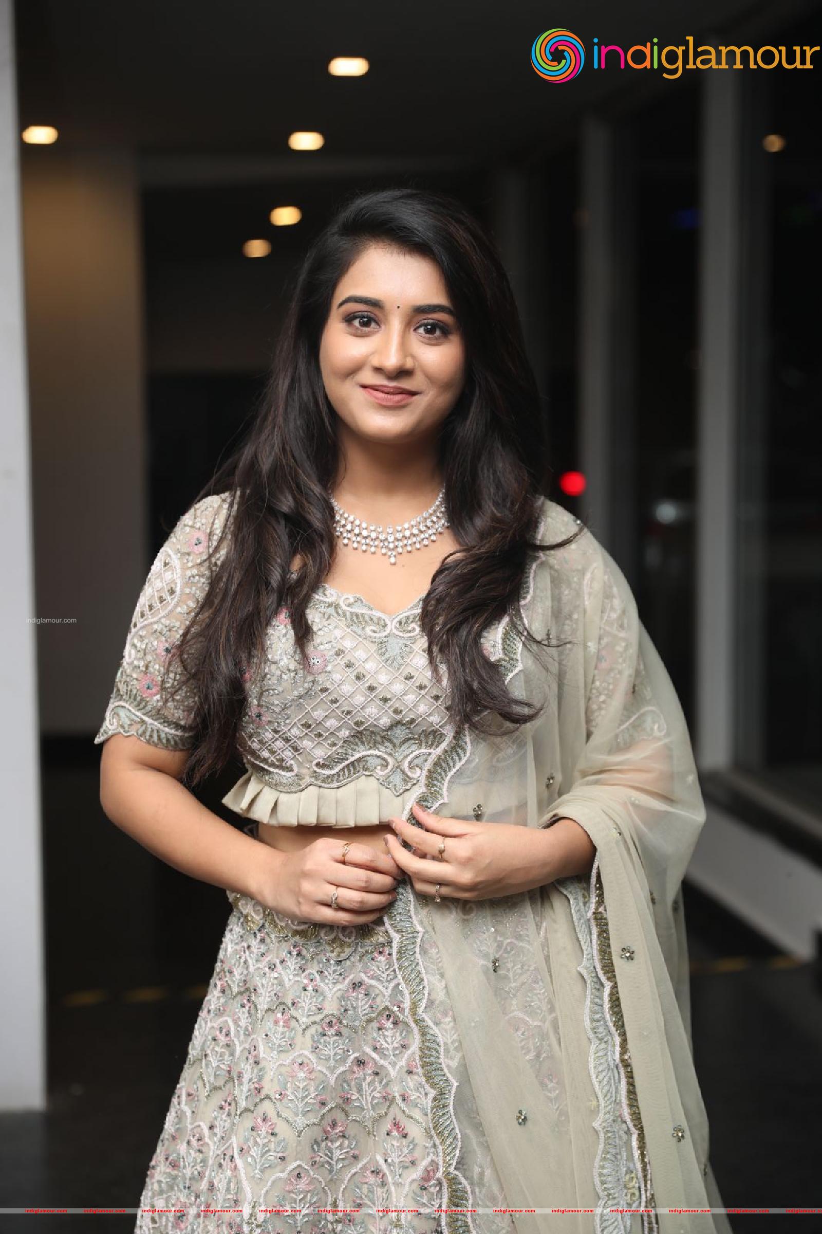 Rashi Singh Actress hd photo
