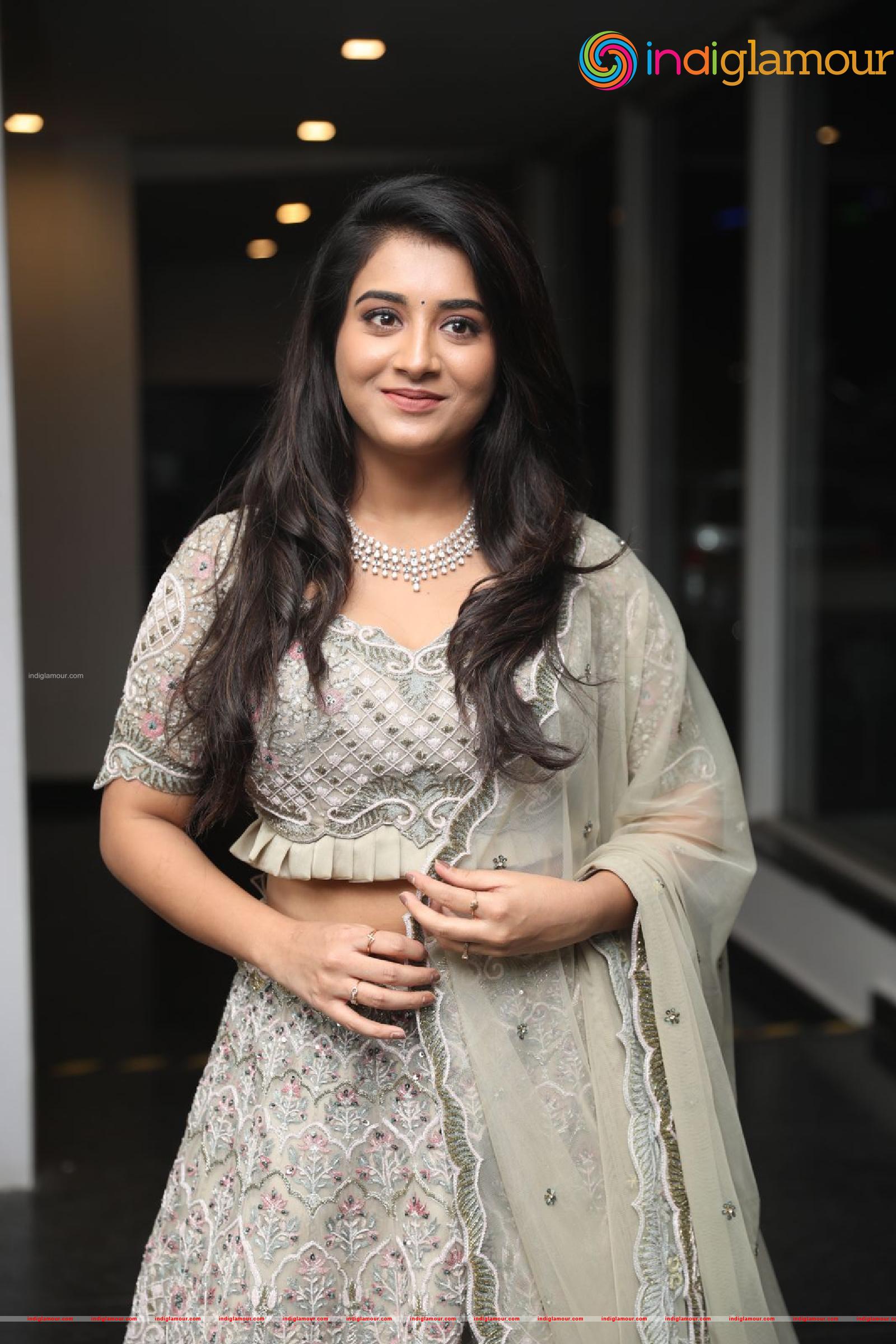 Rashi Singh Actress hd photo