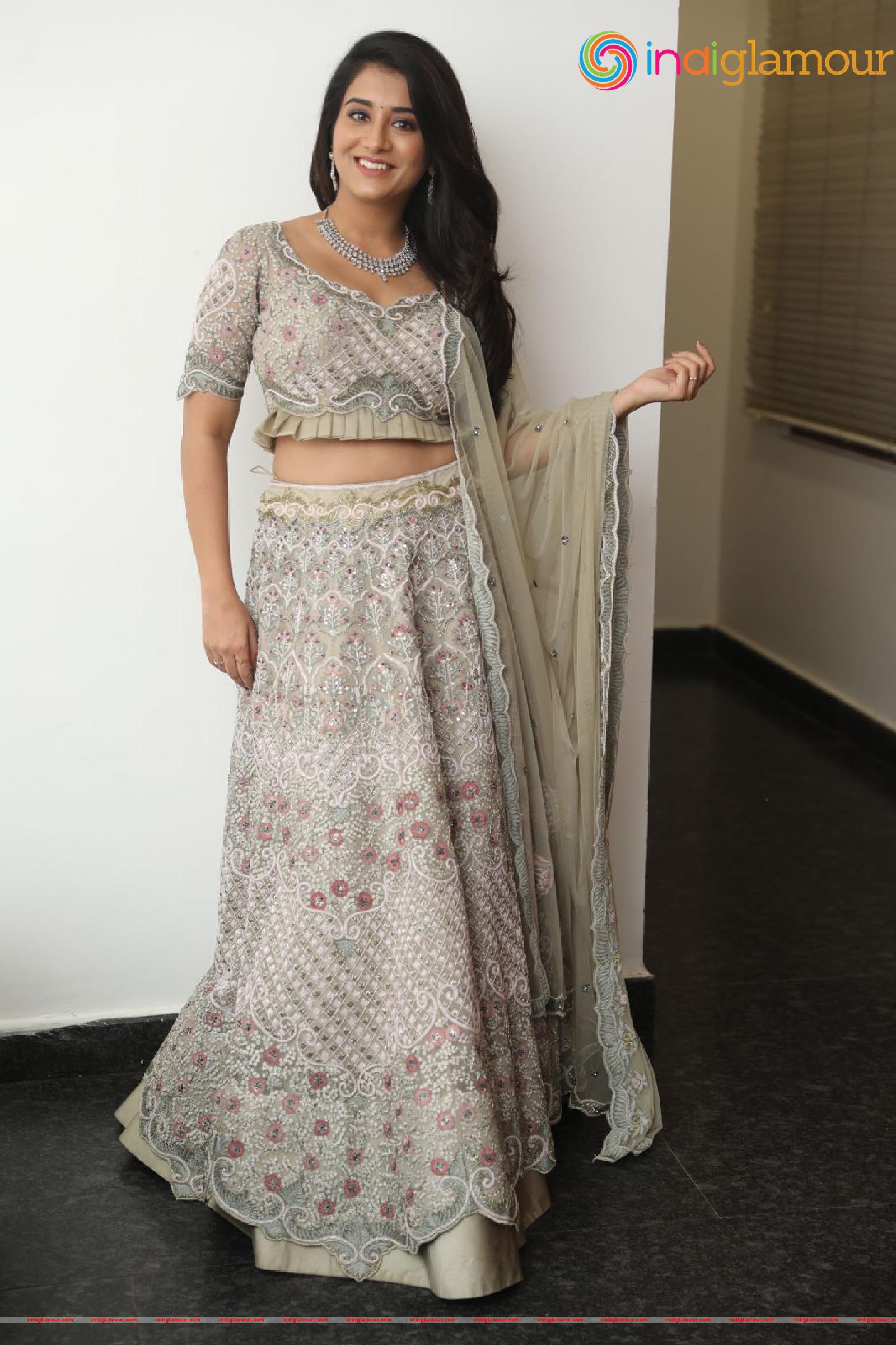 Rashi Singh Actress hd photo