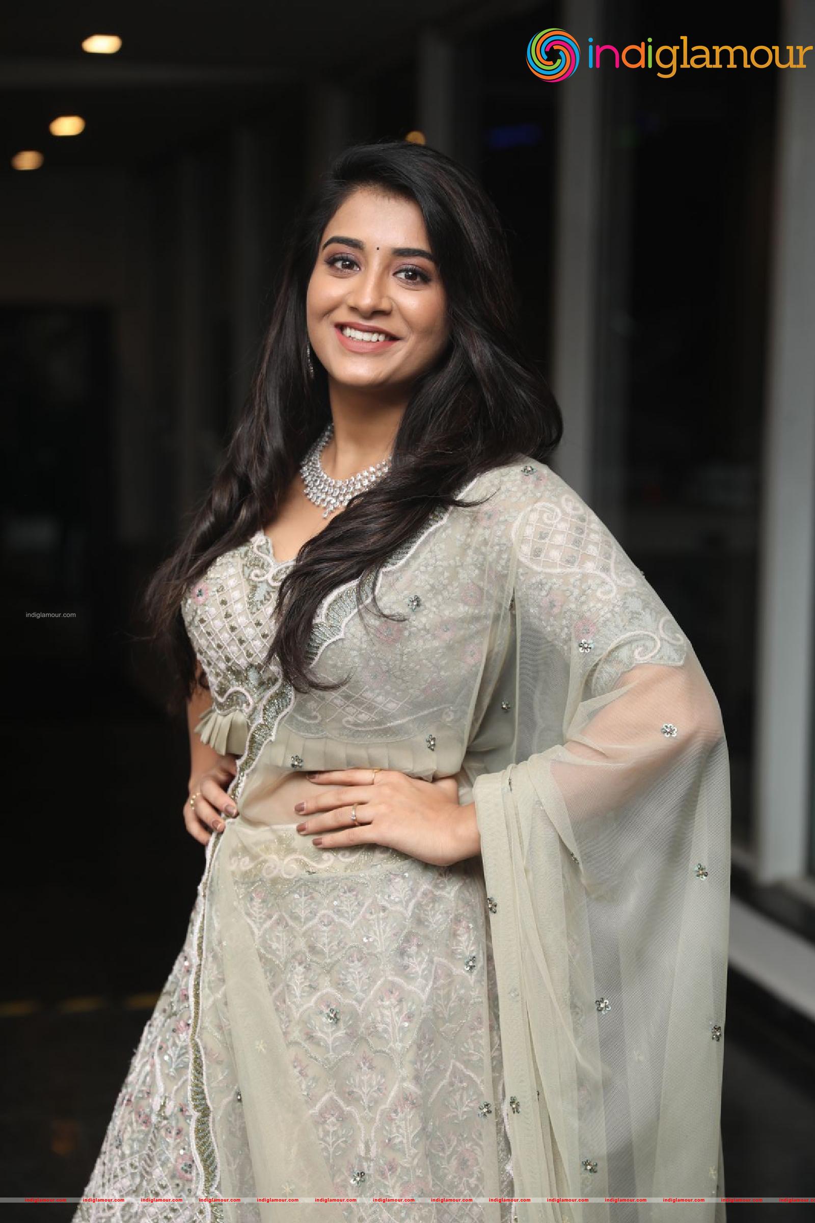 Rashi Singh Actress hd photo