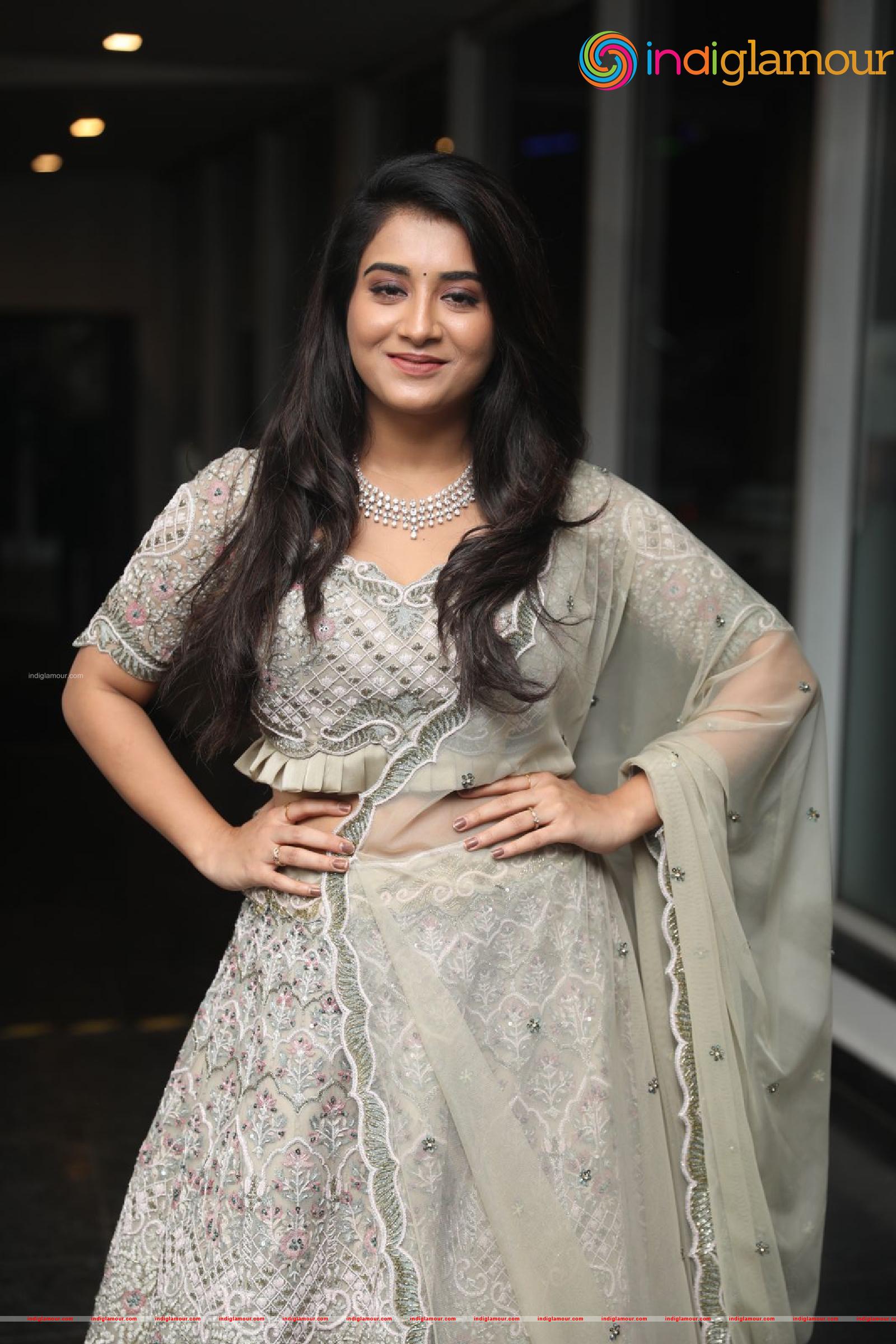 Rashi Singh Actress hd photo