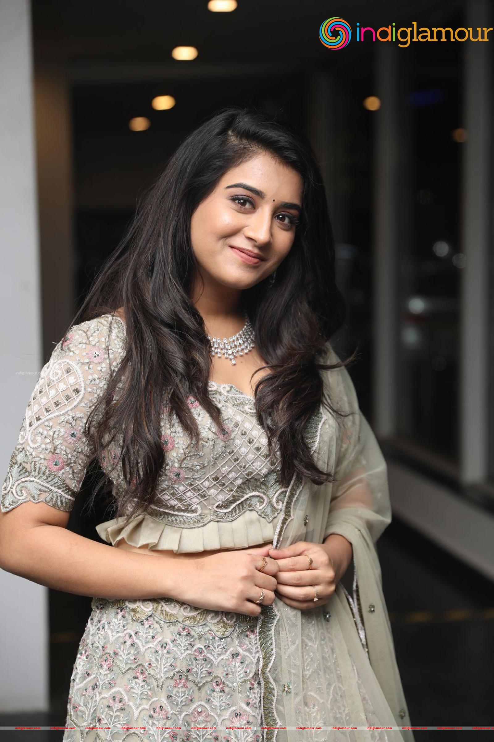 Rashi Singh Actress hd photo
