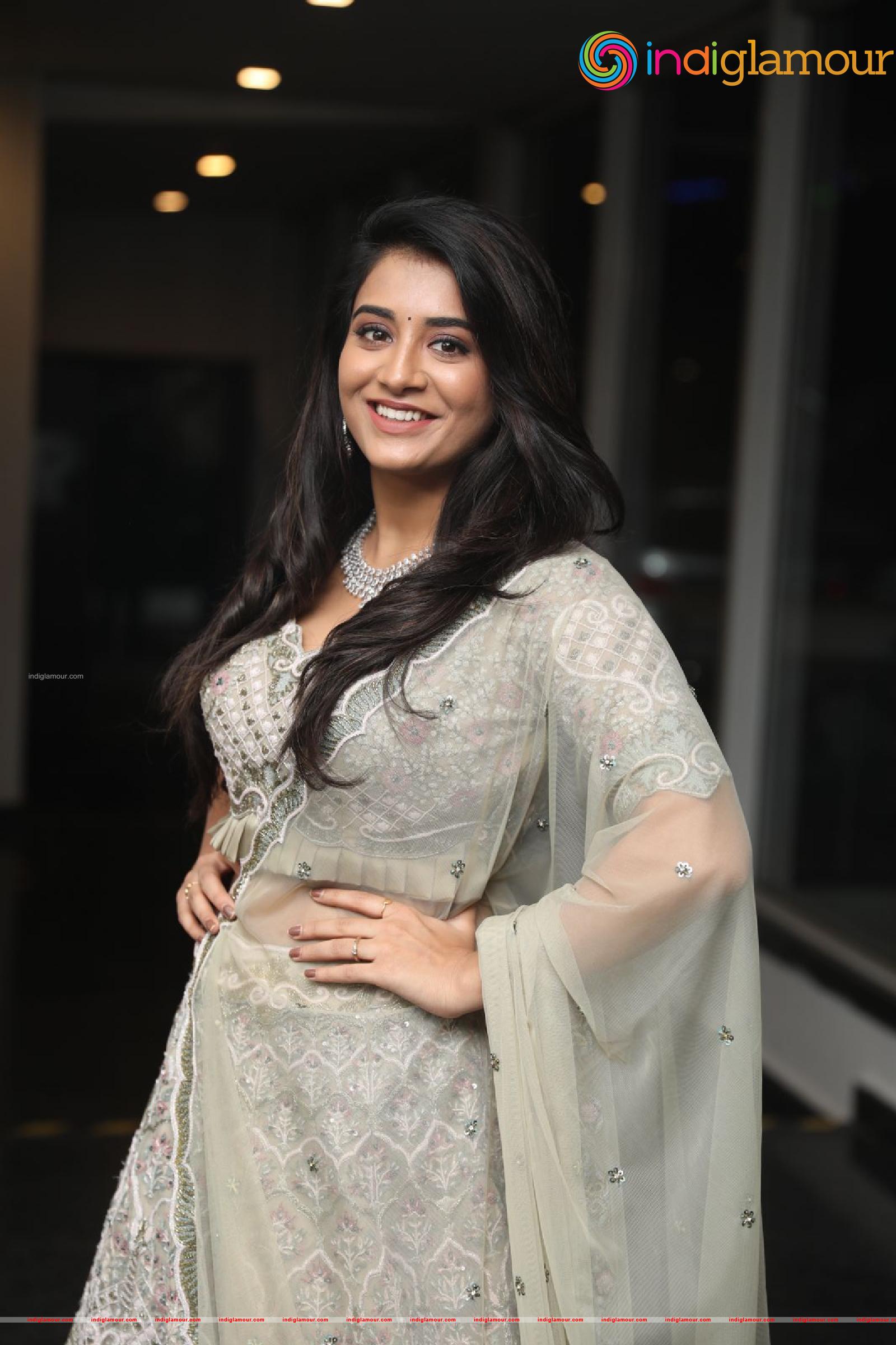 Rashi Singh Actress hd photo
