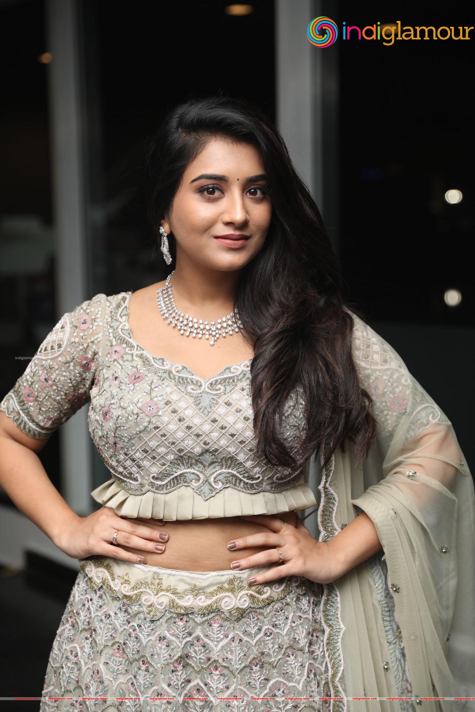 Rashi Singh Actress hd photo