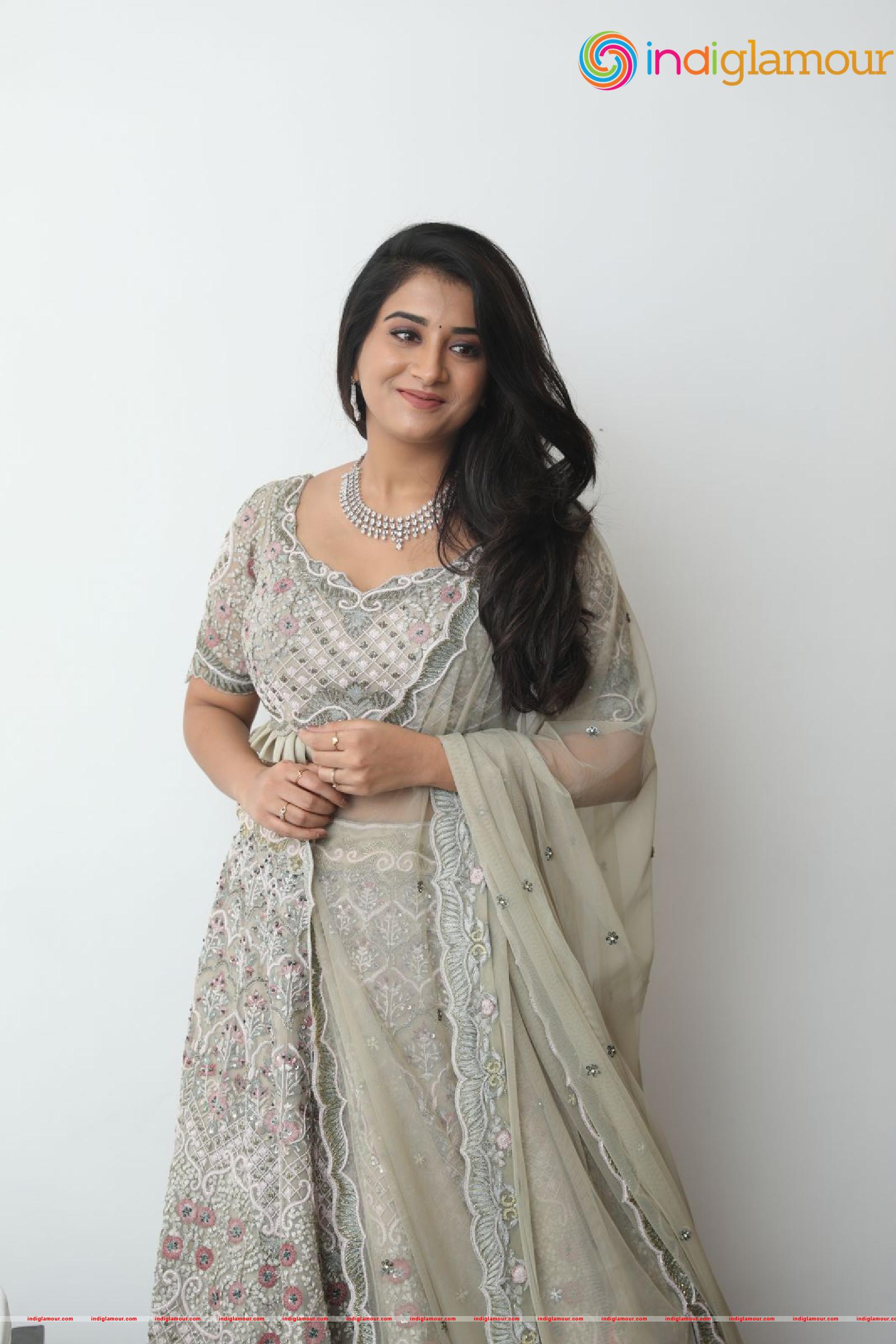 Rashi Singh Actress hd photo