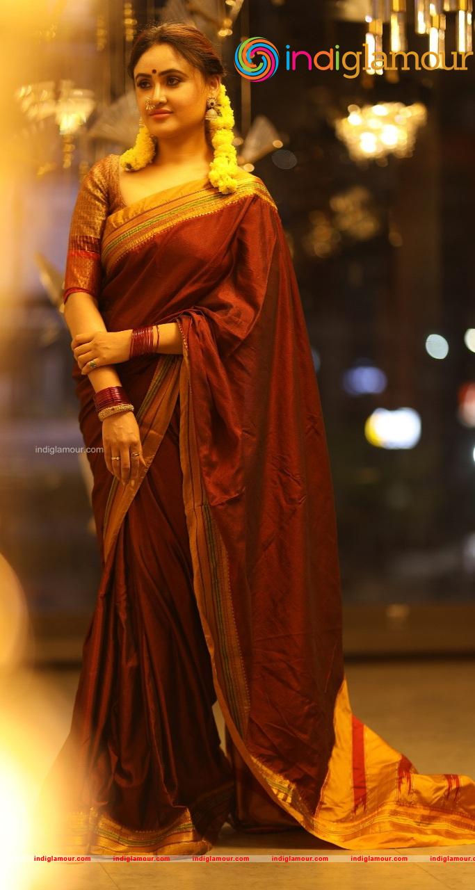 Sony Charishta Actress hd photo