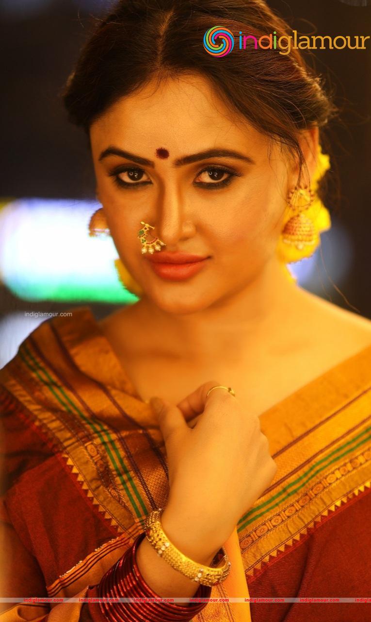 Sony Charishta Actress hd photo